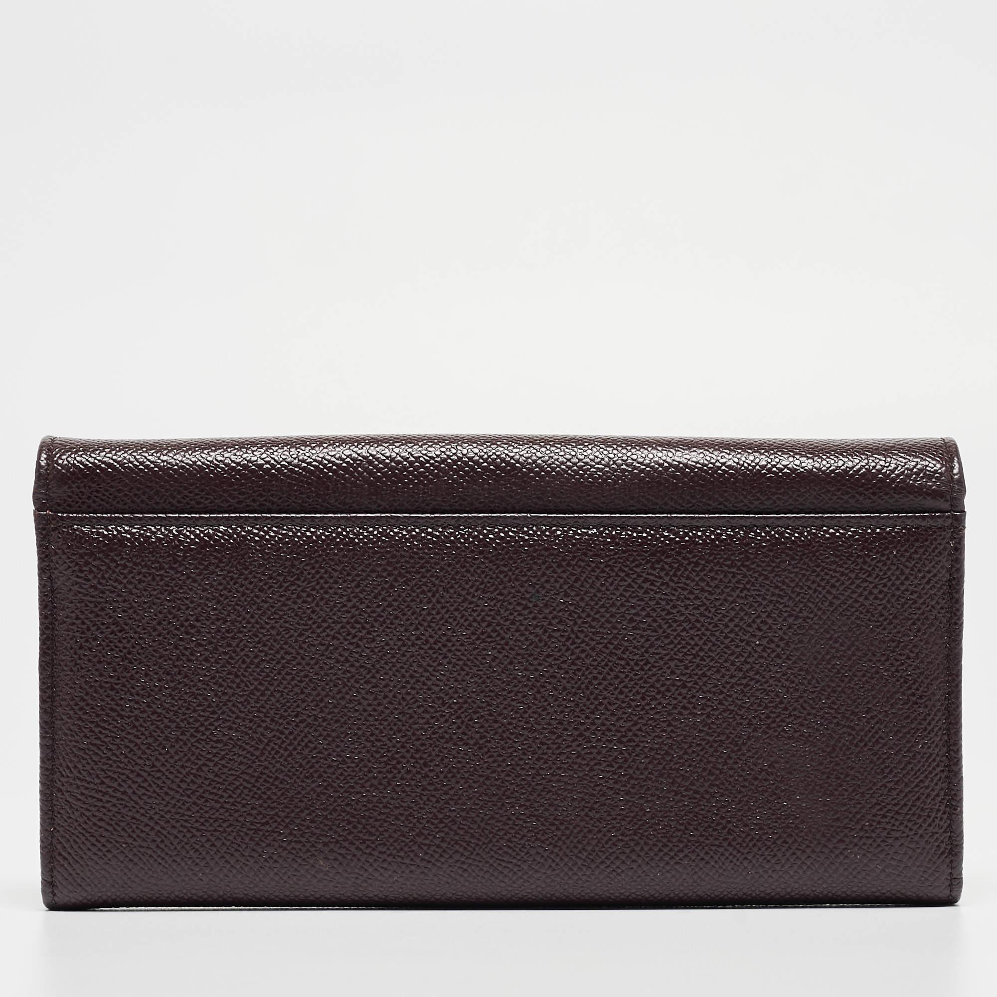 Women's Dolce & Gabbana Dark Brown Leather Dauphine Flap Continental Wallet For Sale