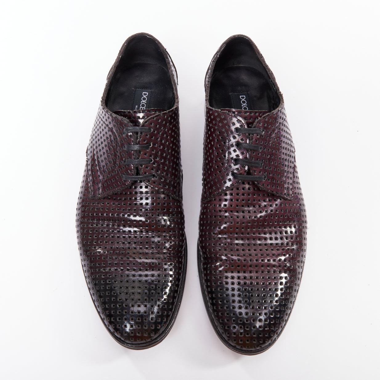 DOLCE GABBANA - Chaussures à lacets carrées perforées en vernis bordeaux foncé UK6 EU40
Référence : SYYG/A00031
Marque : Dolce Gabbana
Designer : Domenico Dolce et Stefano Gabbana
MATERIAL : Cuir
Couleur : Bourgogne
Motif : Solide
Fermeture :