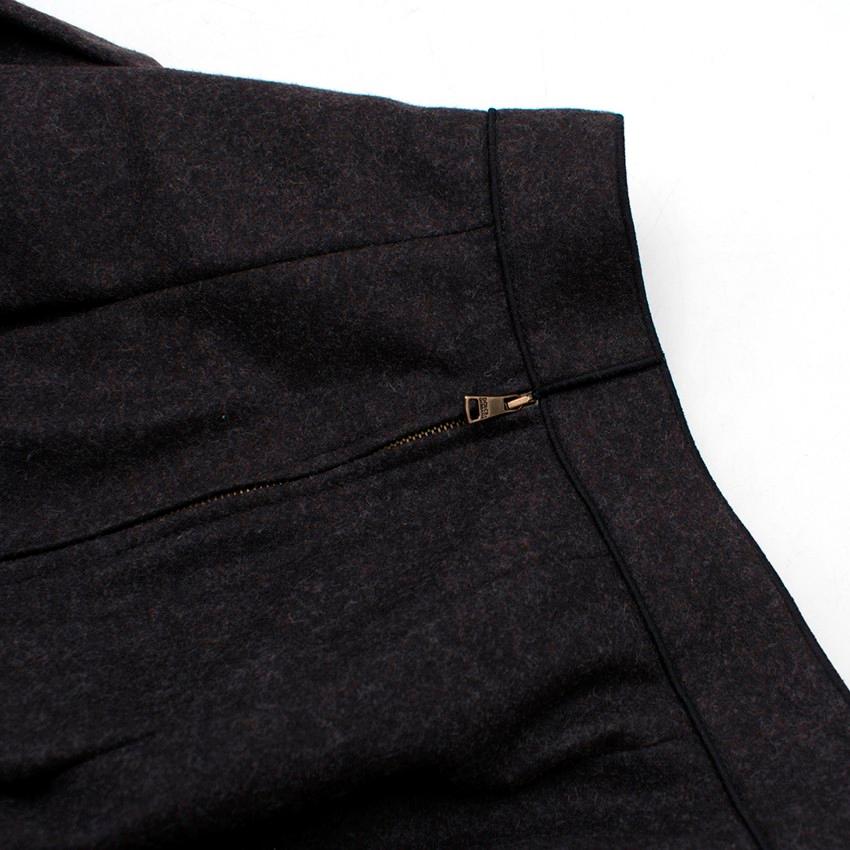 Dolce & Gabbana Dark Grey Pleated Wool Skirt - Size US 2 In New Condition For Sale In London, GB