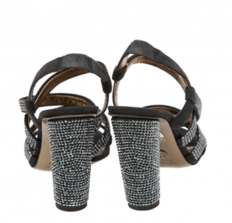 Noir Dolce & Gabbana - Sandales à lanières en daim gris foncé ornées de cristaux, taille 38,5