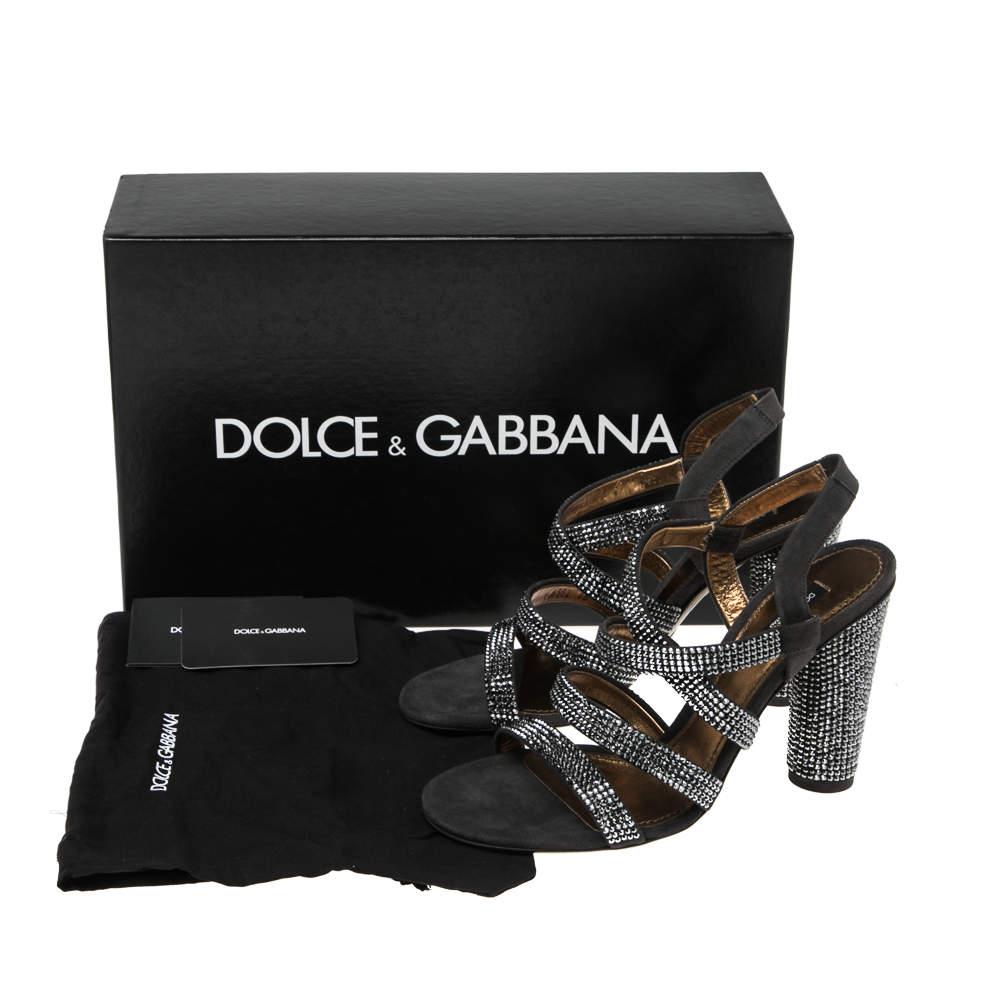 Dolce & Gabbana - Sandales à lanières en daim gris foncé ornées de cristaux, taille 38,5 en vente 4