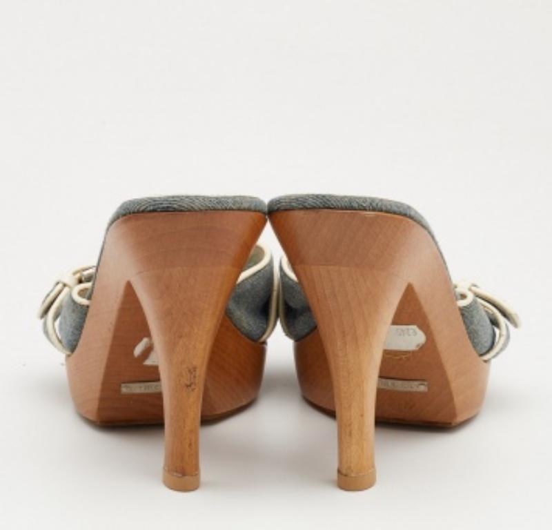 De las mujeres Dolce & Gabbana Sandalias de dedo abiertas con plataforma y adornos de piel, talla 40 en venta