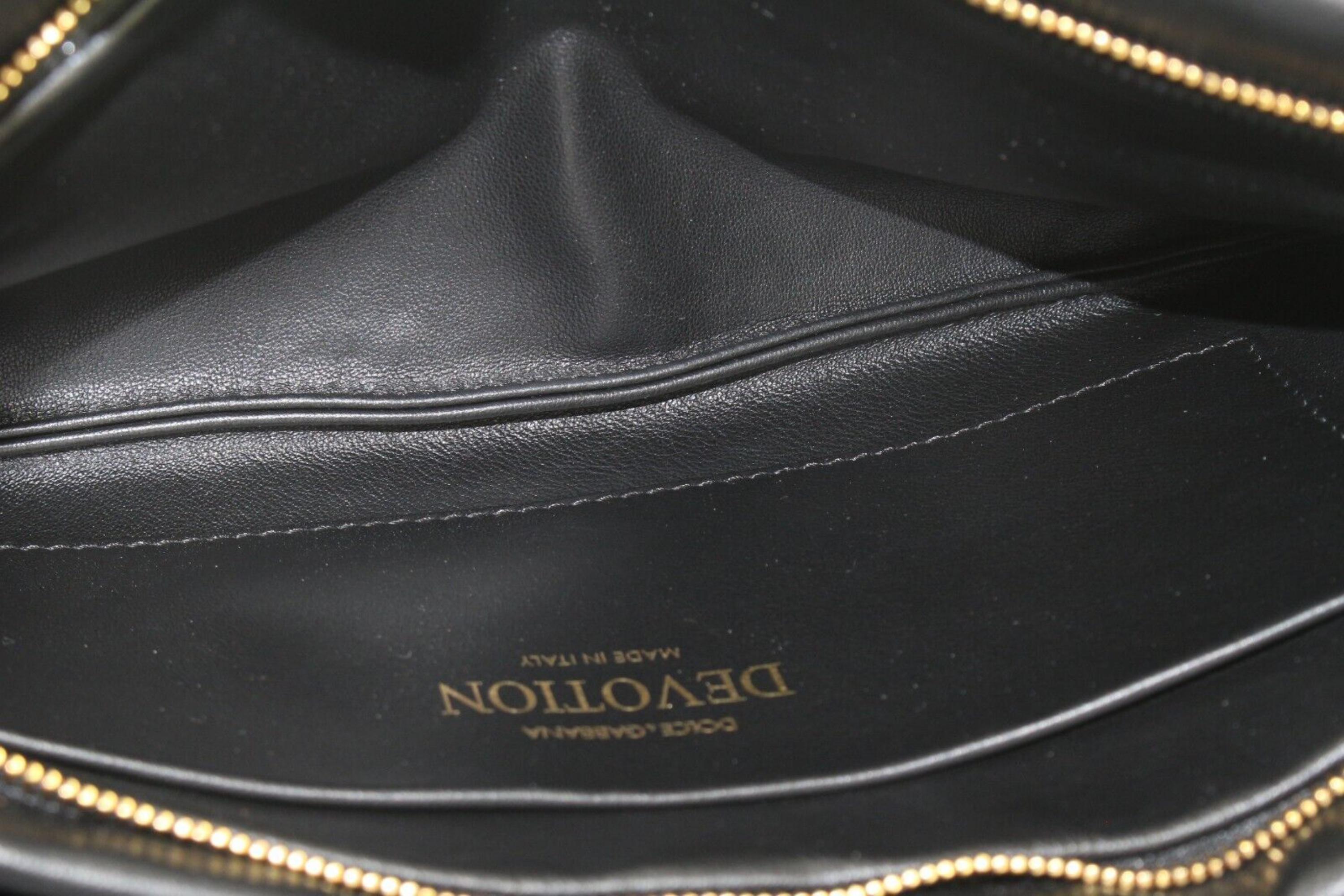 Women's Dolce & Gabbana Devotion Logo Heart Puffy Leather Crossbody GHW 1DG424C For Sale