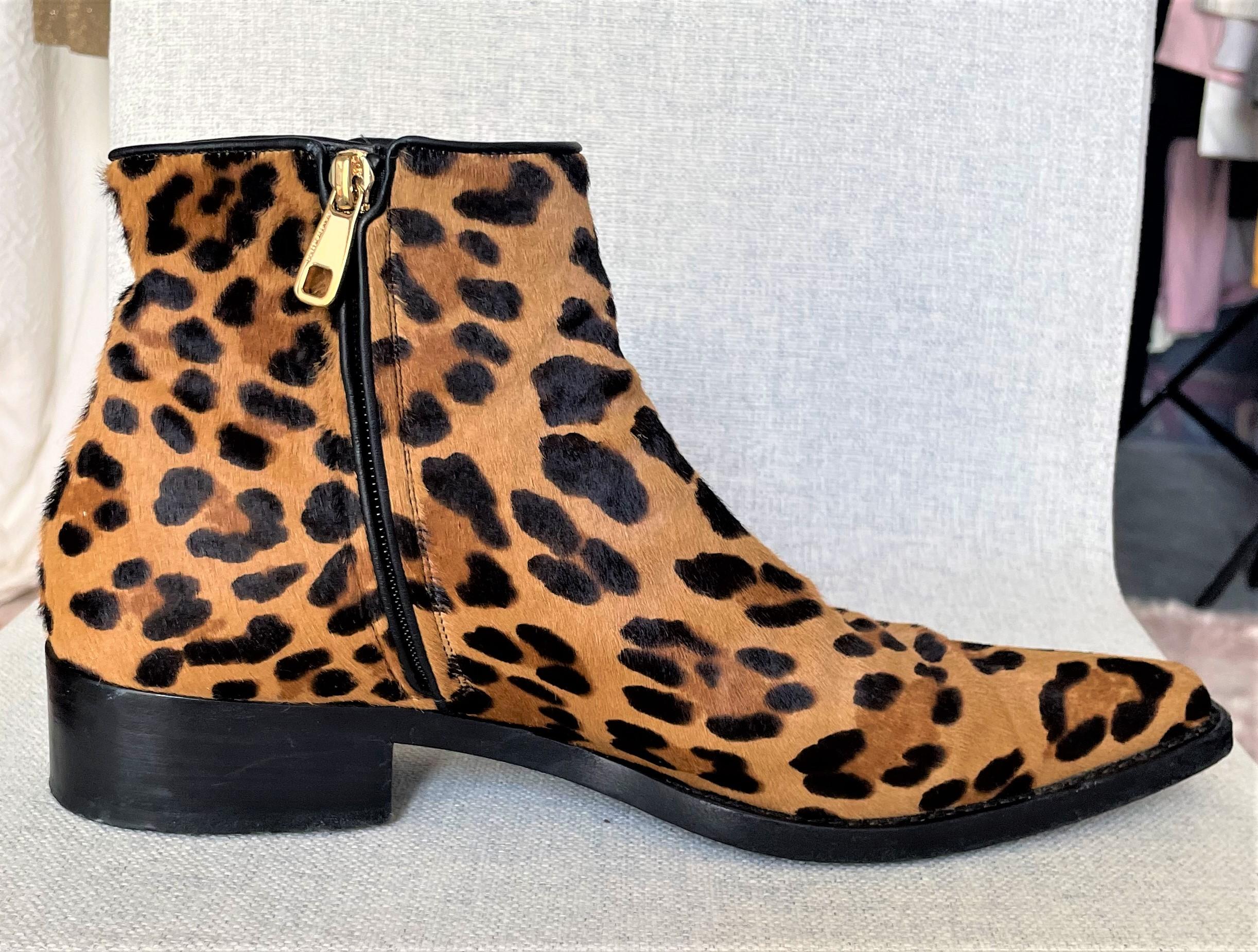 Black Dolce & Gabbana D&G Leopard Ankle Boots Leather  For Sale