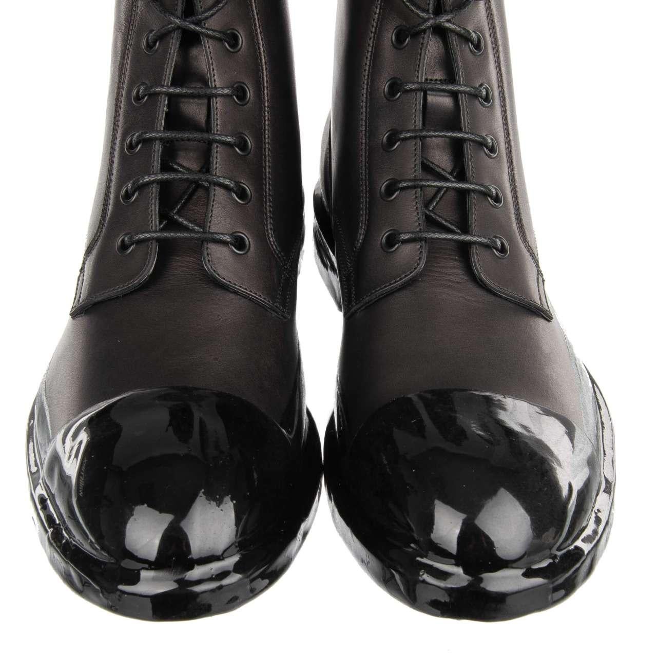 Dolce & Gabbana DG Logo Leather Ankle Boots FIRENZE Black 44 UK 10 US 11 In Excellent Condition For Sale In Erkrath, DE