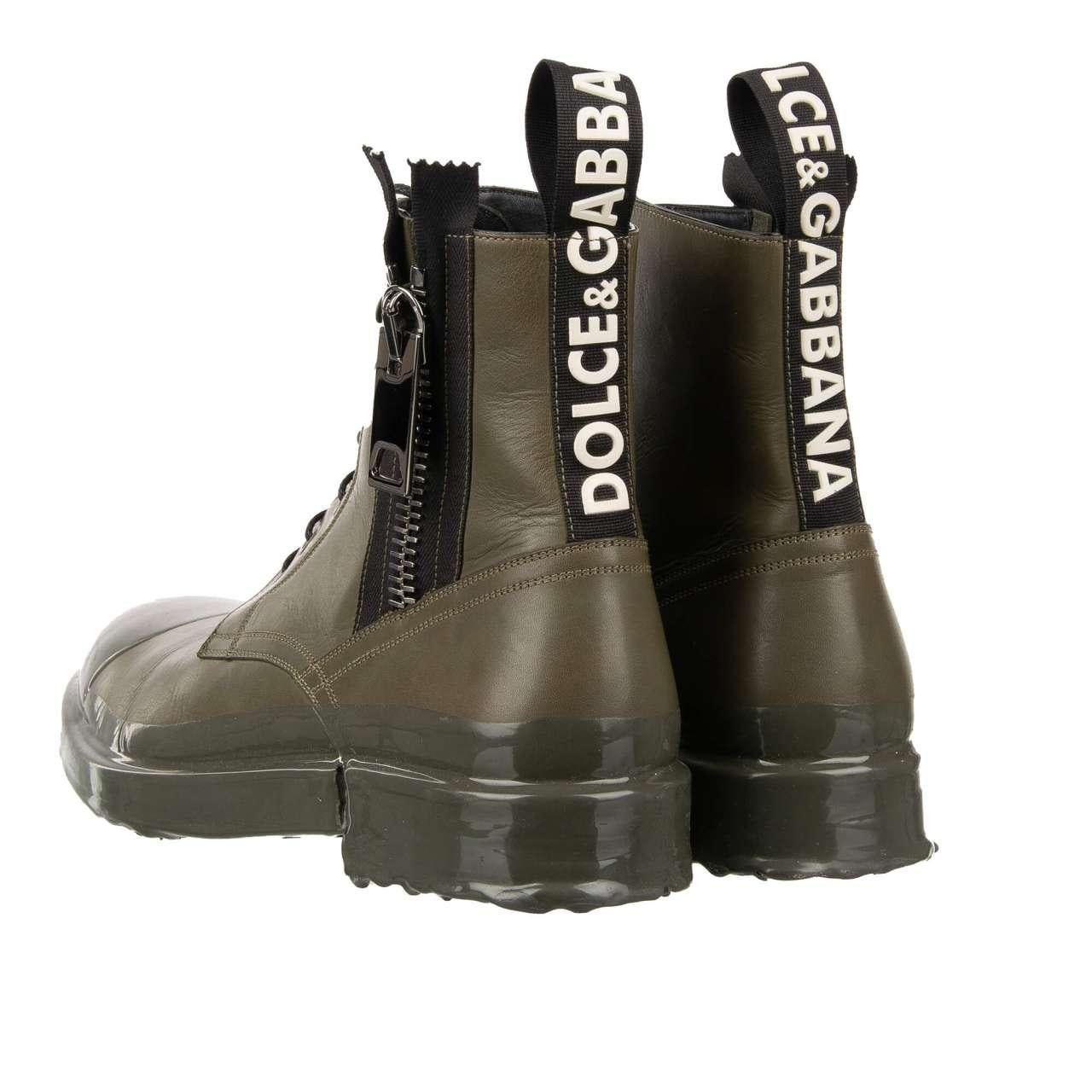 Dolce & Gabbana DG Logo Leather Ankle Boots FIRENZE Military Green EUR 42 In Excellent Condition For Sale In Erkrath, DE