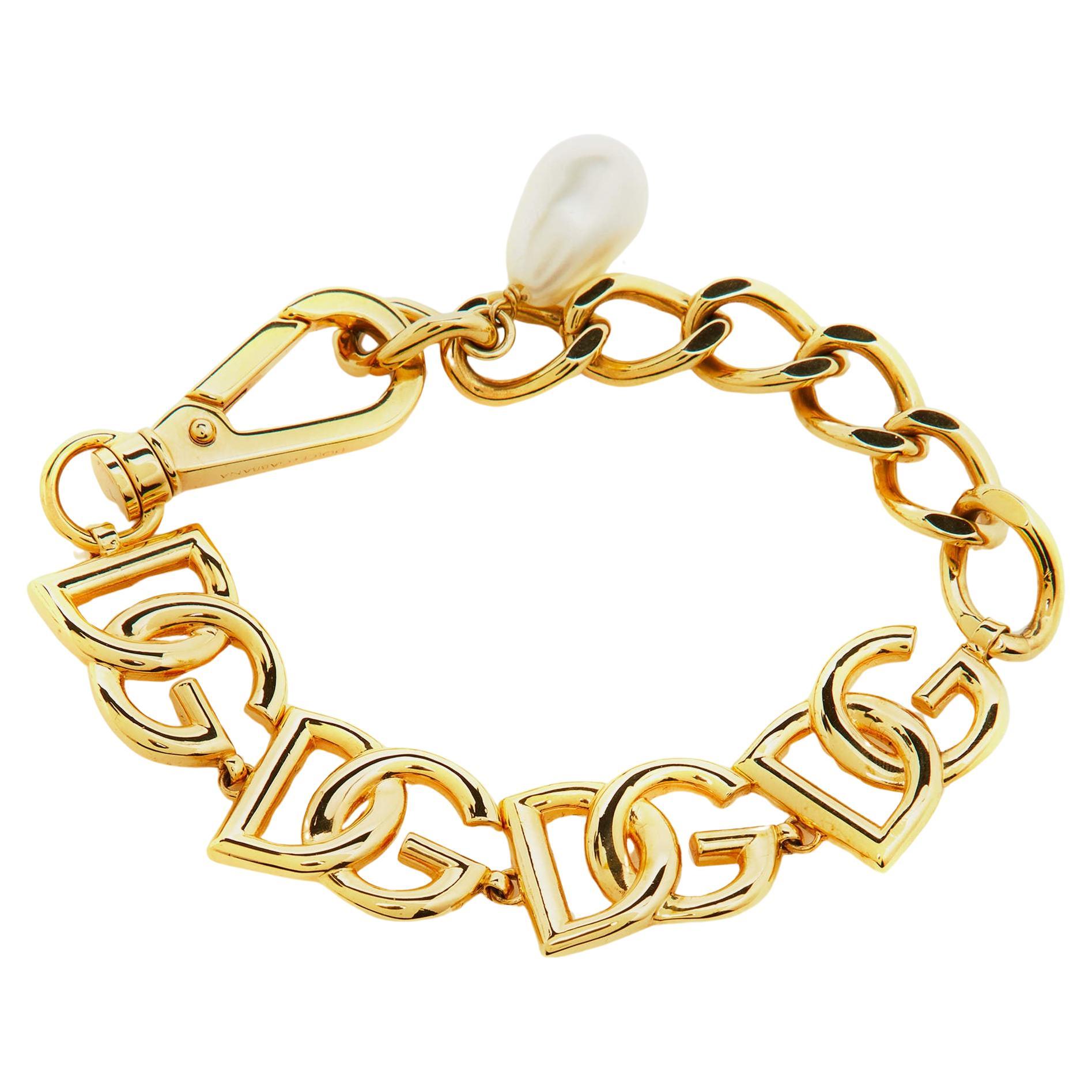 Dolce & Gabbana DG Motif Faux Pearl Gold Tone Chain Link Bracelet For Sale