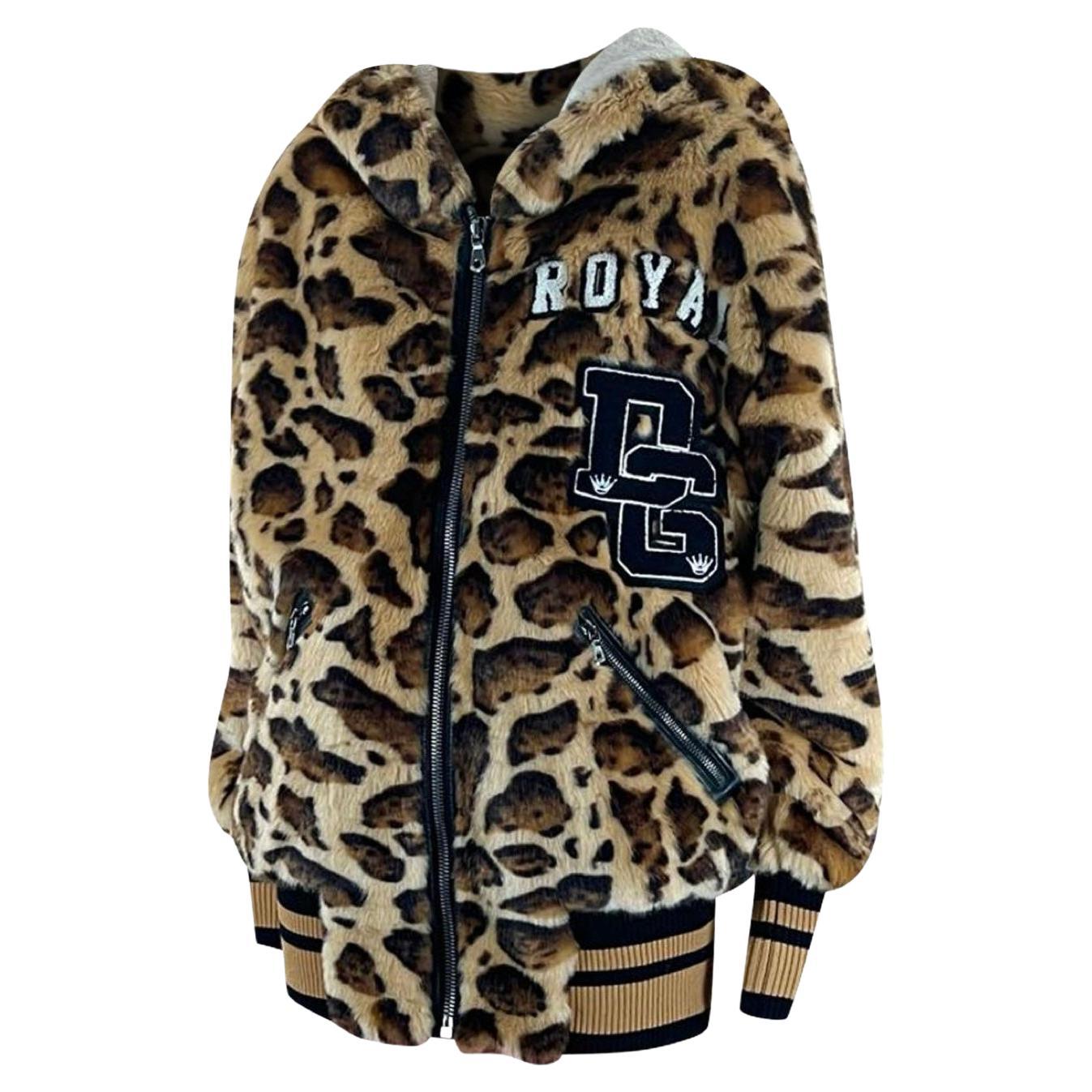 Dolce & Gabbana DG Royal upperr Faux Fur Jacket Beige 40 IT For Sale