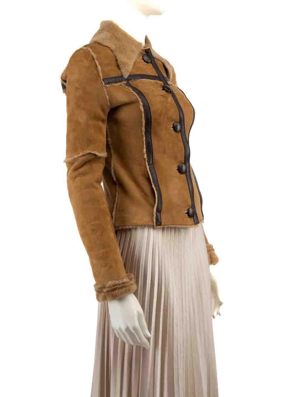 CONDITION is Good. General wear to jacket is evident. Moderate signs of wear to the front, back and sleeves with marks to the suede and buttons on this used D&G designer resale item.
 
 
 
 Details
 
 
 Vintage
 
 Brown
 
 Suede
 
 Jacket
 
