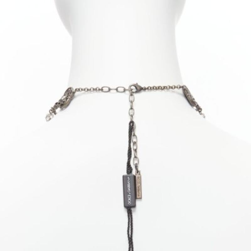 DOLCE & Gabbana - Collana con lampadario in cristallo opale barocco e strass in vendita 1