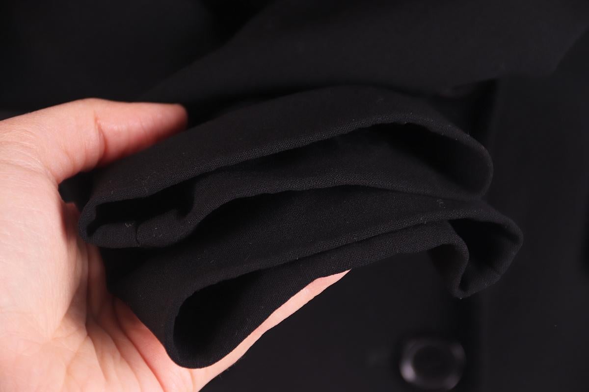 Dolce & Gabbana Blazer doppio petto in lana vergine nera taglia 40 in vendita 4