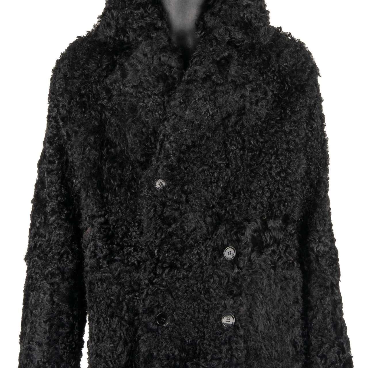 Dolce & Gabbana Double-Breasted Oversize Lamb Fur Leather Coat Black 46 For Sale 2