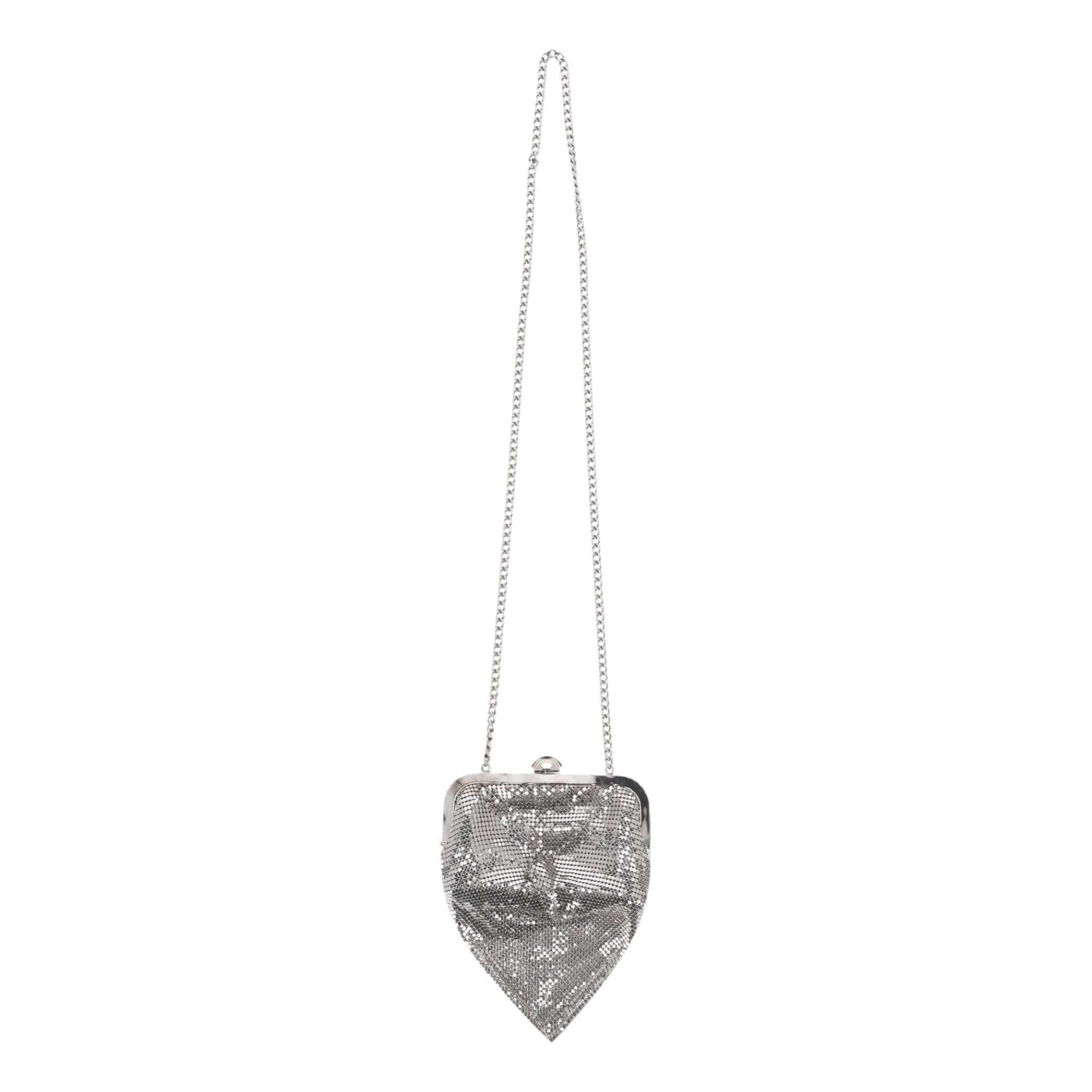 Dolce & Gabbana Drape Detail Metal Mesh Evening Bag

Sparkling silver evening bag designed with drape detail and silver bowl closure with 'Dolce & Gabbana' engravement.

Chain link shoulder/crossbody strap and tonal, satin interior.

Rrp Approx.