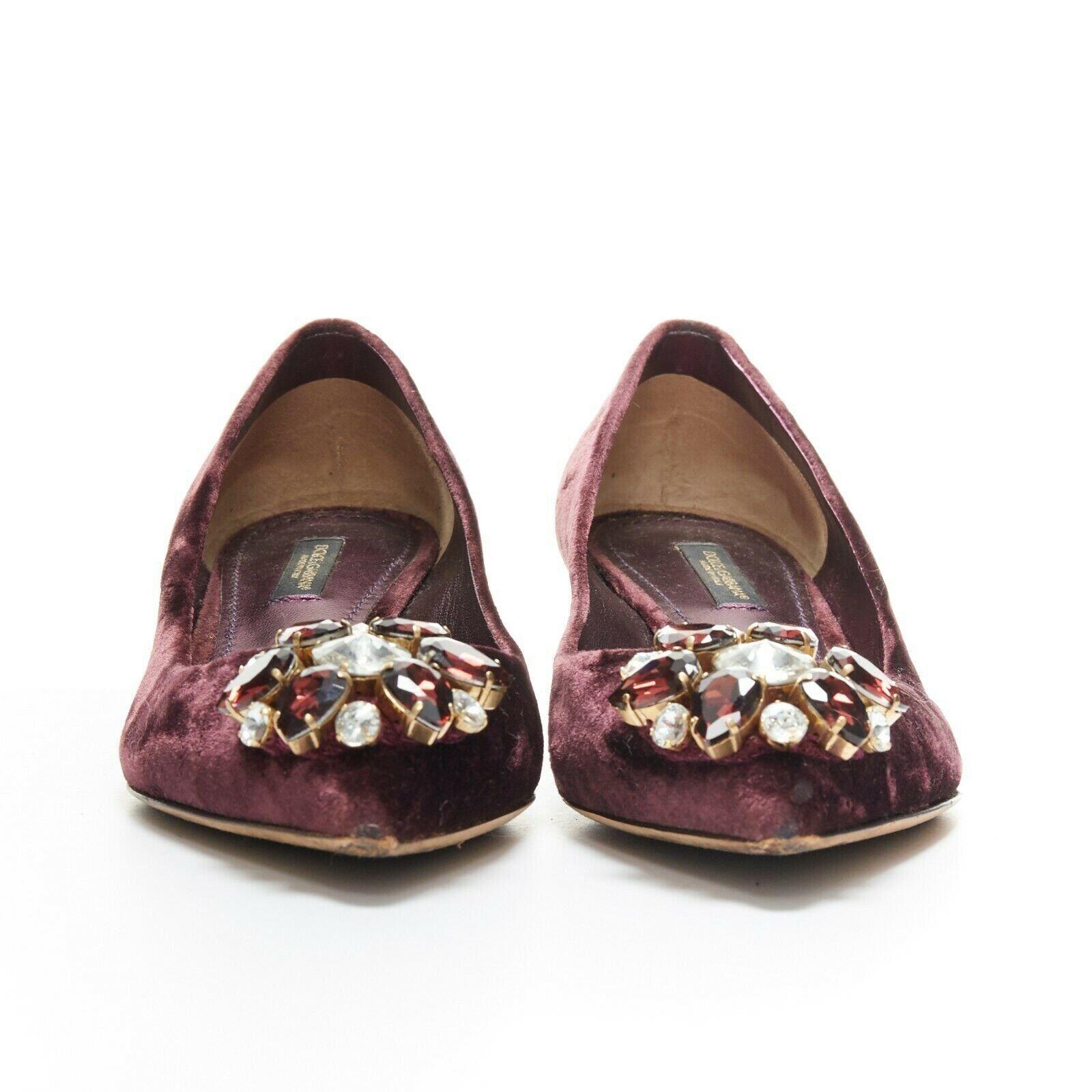 Black DOLCE & GABBANA embellished purple velvet crystal toe kitten heel pumps EU36.5 For Sale