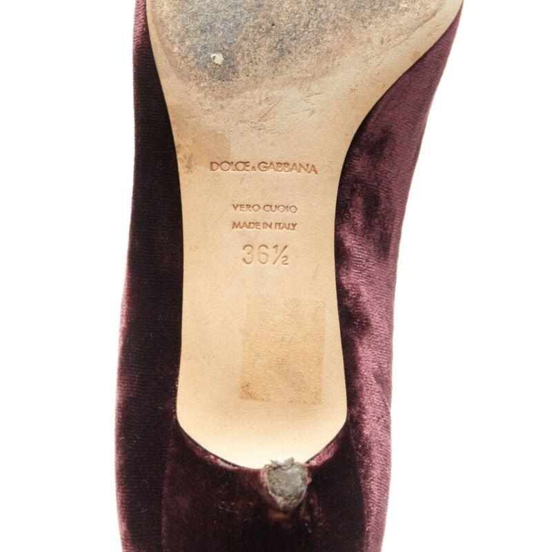 DOLCE GABBANA escarpins à talons chaton en velours violet ornés de cristaux EU36,5 en vente 4