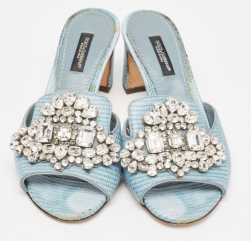Dolce & Gabbana Embossed Lizard Crystal Embellished Slide Sandals Size 36 In Fair Condition For Sale In Dubai, Al Qouz 2