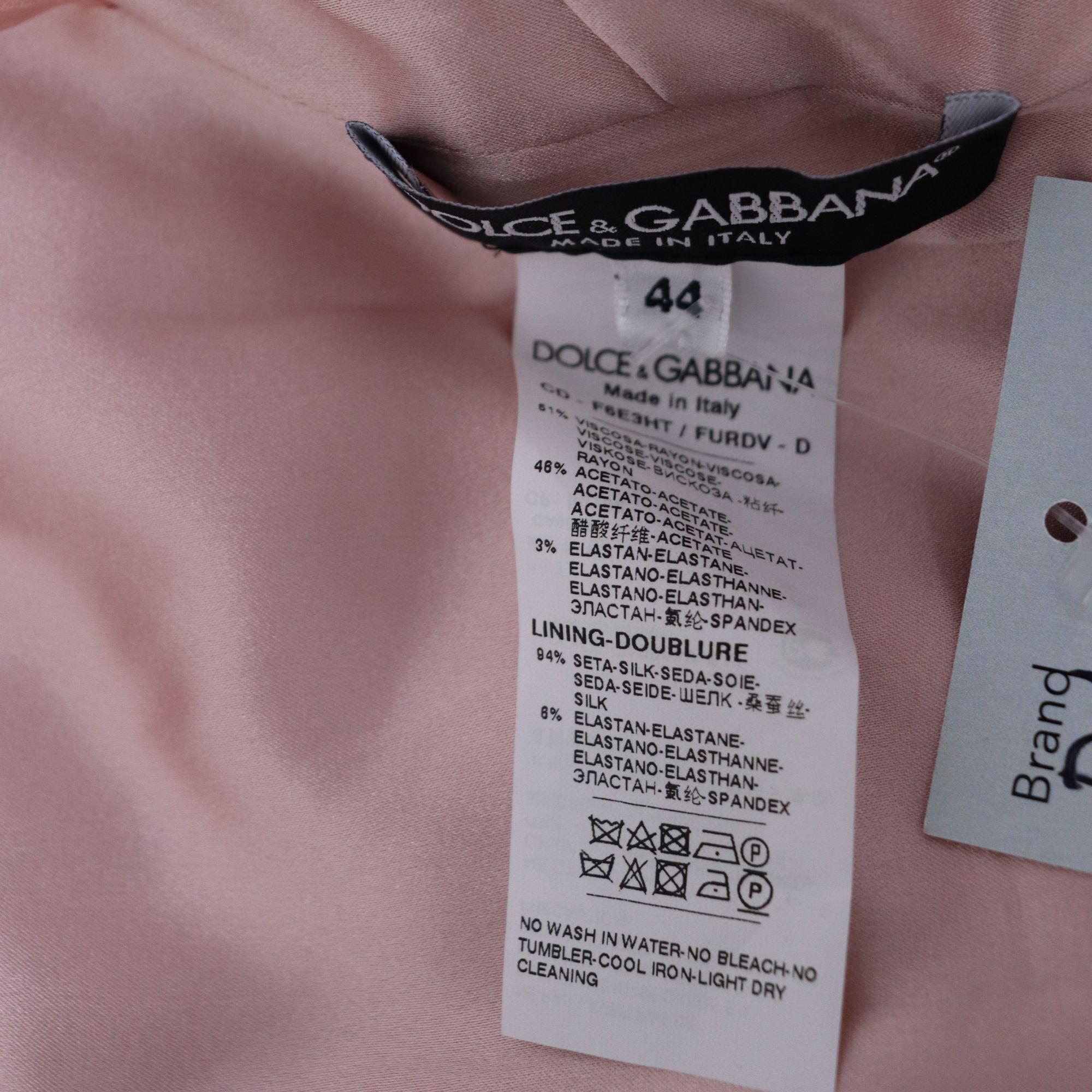Dolce & Gabbana IT 44 Kleid mit geriffelten Ärmeln und gerafftem Saumtem Saum Damen im Angebot