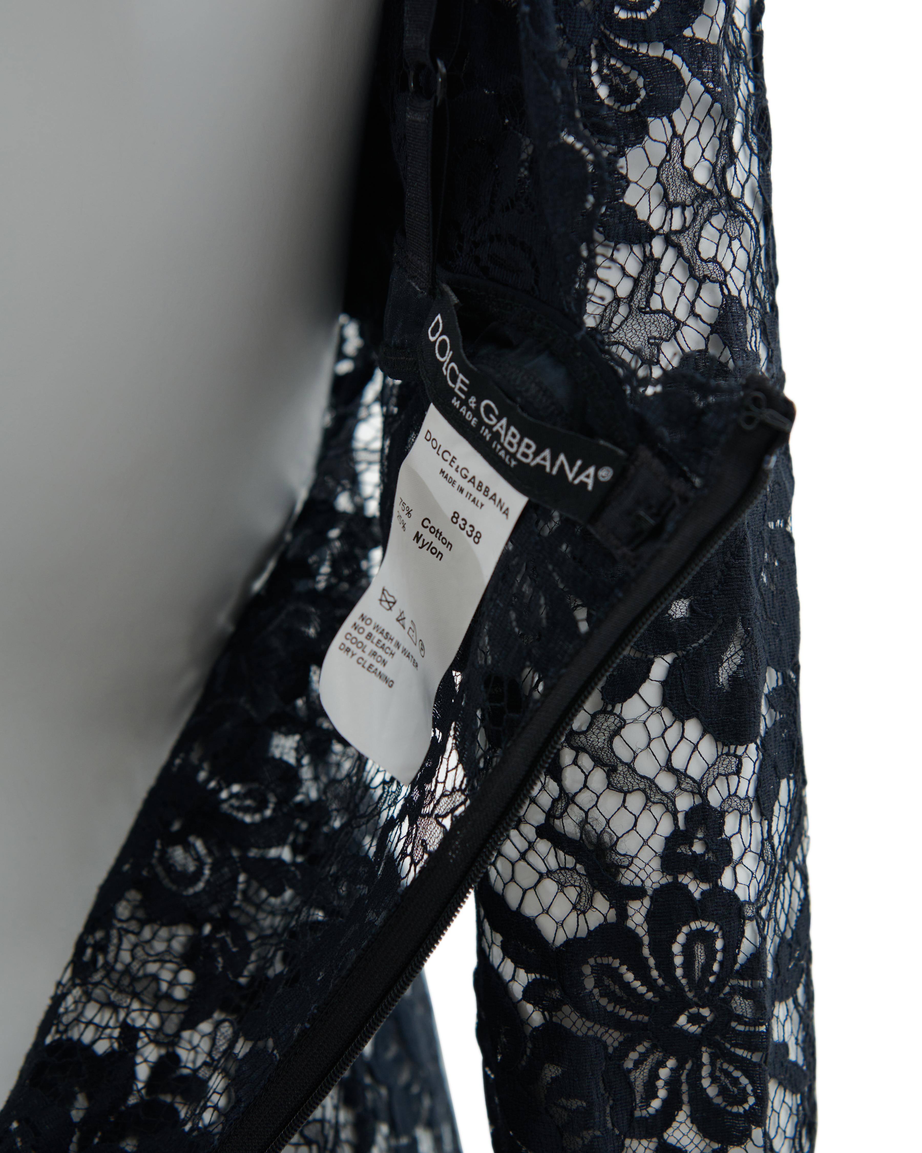 Dolce & Gabbana F/W 2001 Black lace slip dress with attached bra in vendita 6