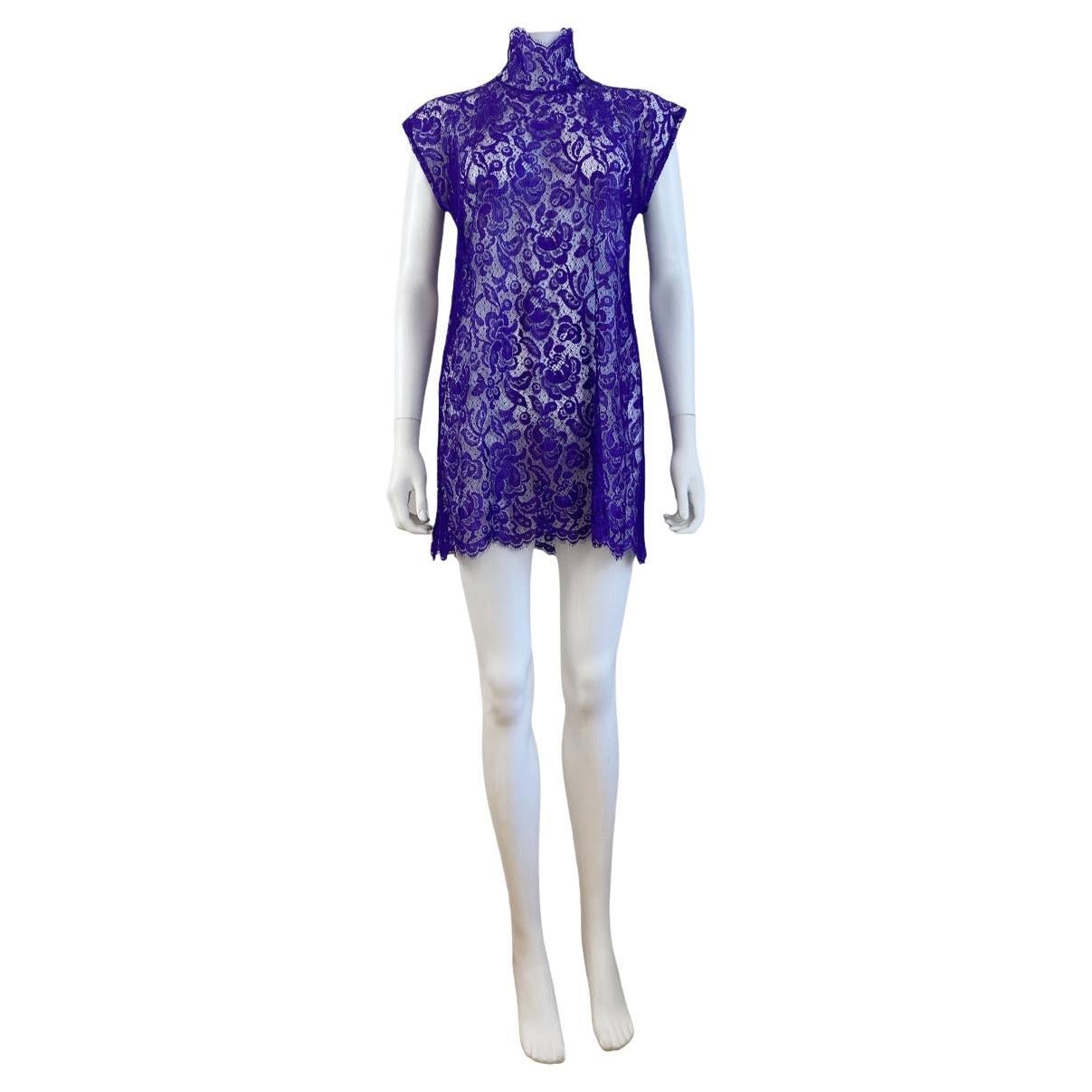 Dolce + Gabbana F/W 2001 Mini Vestido de Encaje Floral Morado Cuello Alto