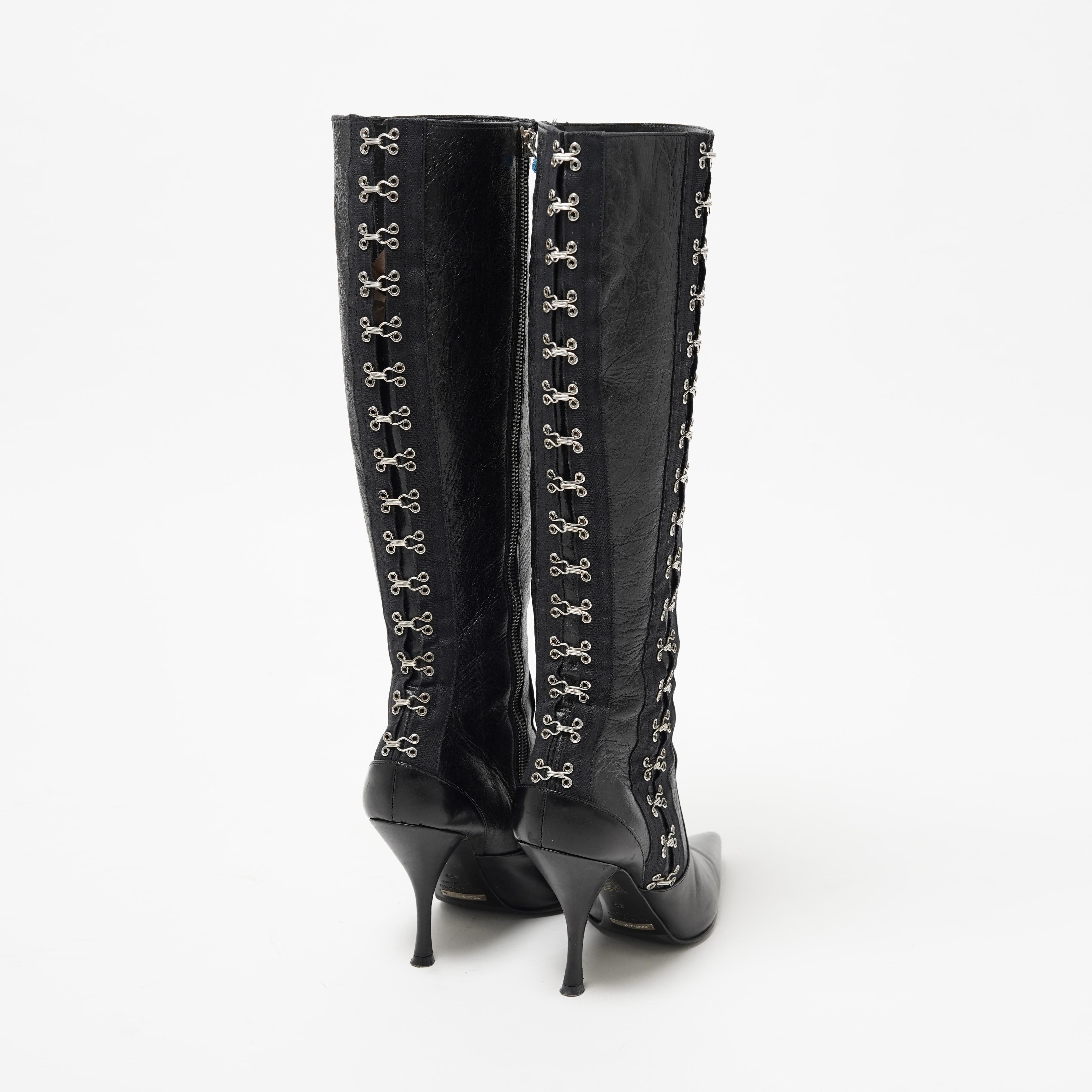 Women's Dolce & Gabbana F/W 2003 Corset Hook and Eye Closure Leather Boots in Black For Sale