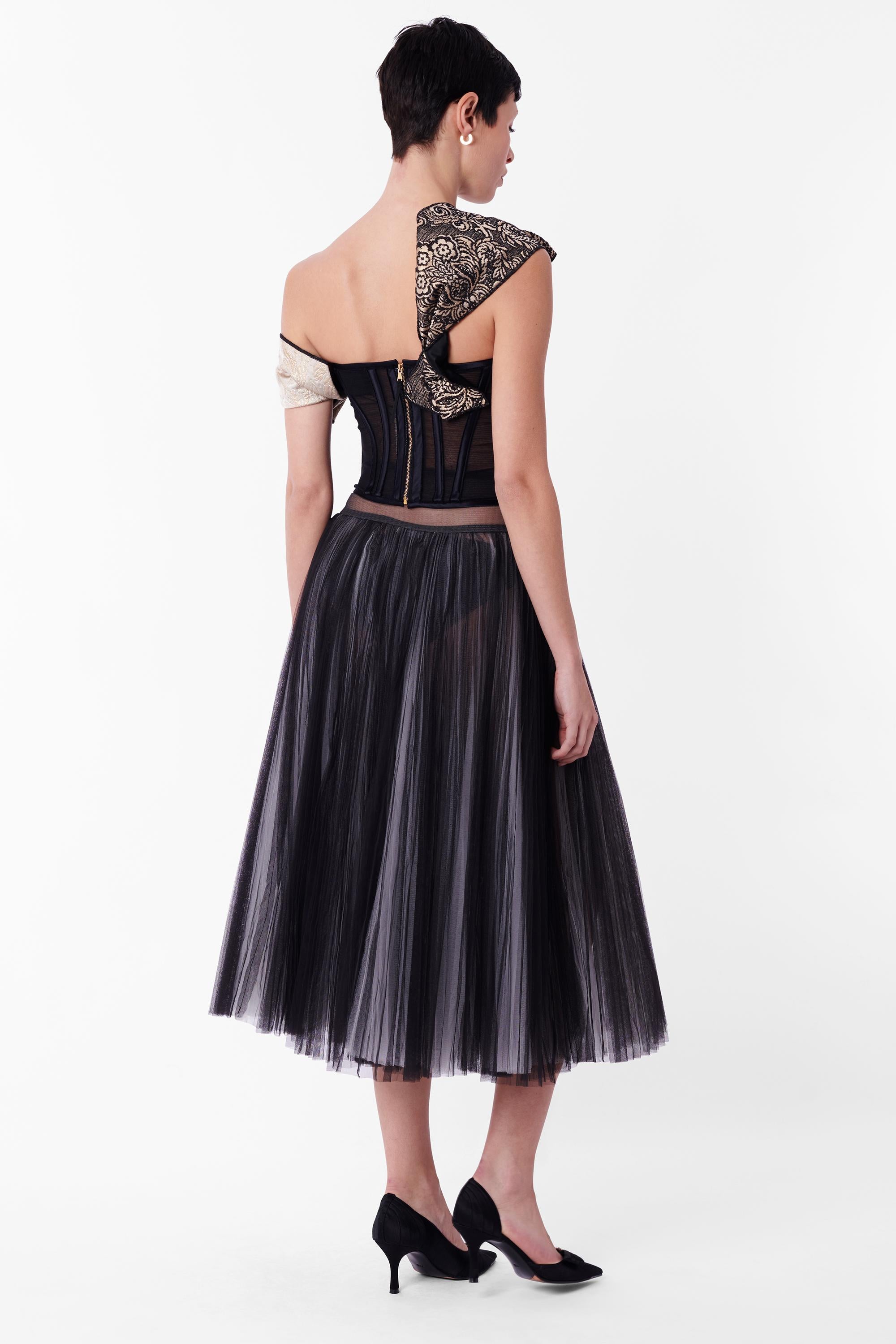 Dolce & Gabbana Pasarela F/W 2009 Corsé con Lazo Negro en venta