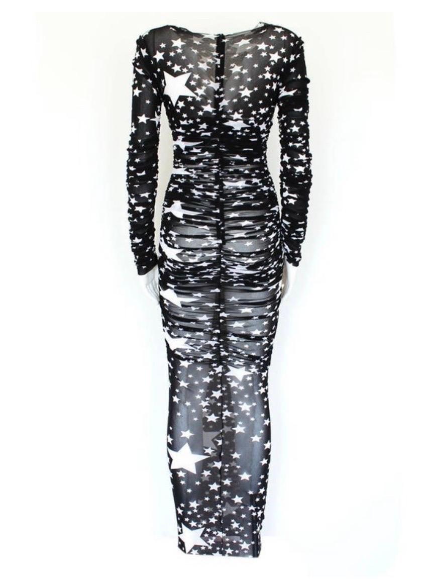 Dolce & Gabbana H/W 2011 Laufsteg Star Print durchsichtiges, gerafftes Maxi-Abendkleid aus Mesh mit Sterndruck (Schwarz) im Angebot