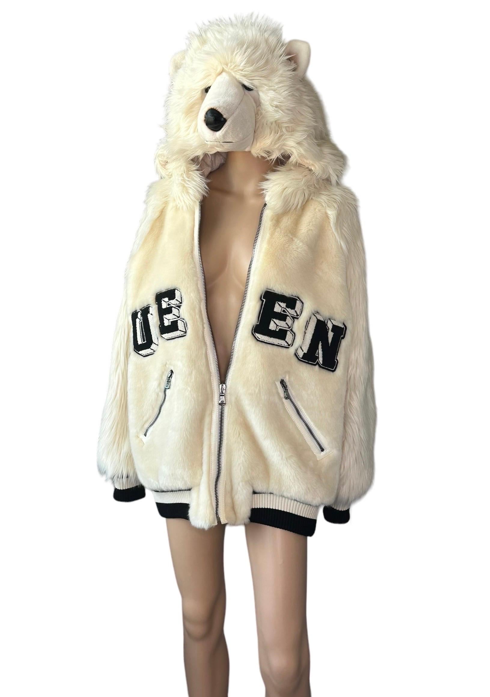 Dolce & Gabbana F/W 2017 Runway Teddy Bear Hood Queen Eco Fur Bomber Jacket Coat For Sale 11