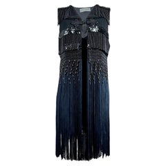 Conjunto negro con flecos y abalorios de Dolce Gabbana, otoño de 1991