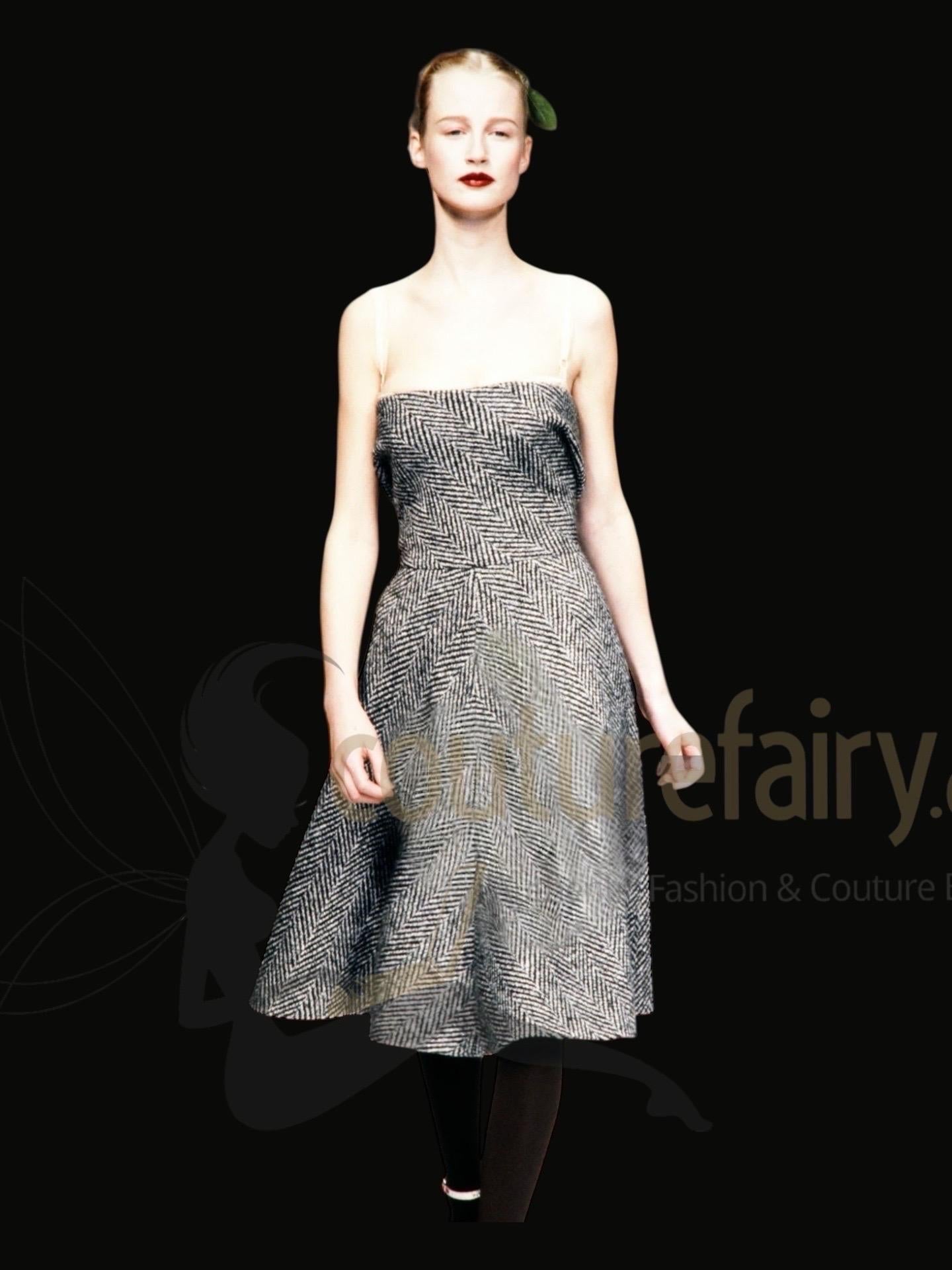 DOLCE & Gabbana Automne 1996 Robe bandeau drapée à chevrons en tweed 44 en vente 9