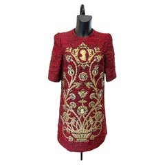 Dolce & Gabbana Fall/Winter 2016 Embellished Jacquard Cameo Dress