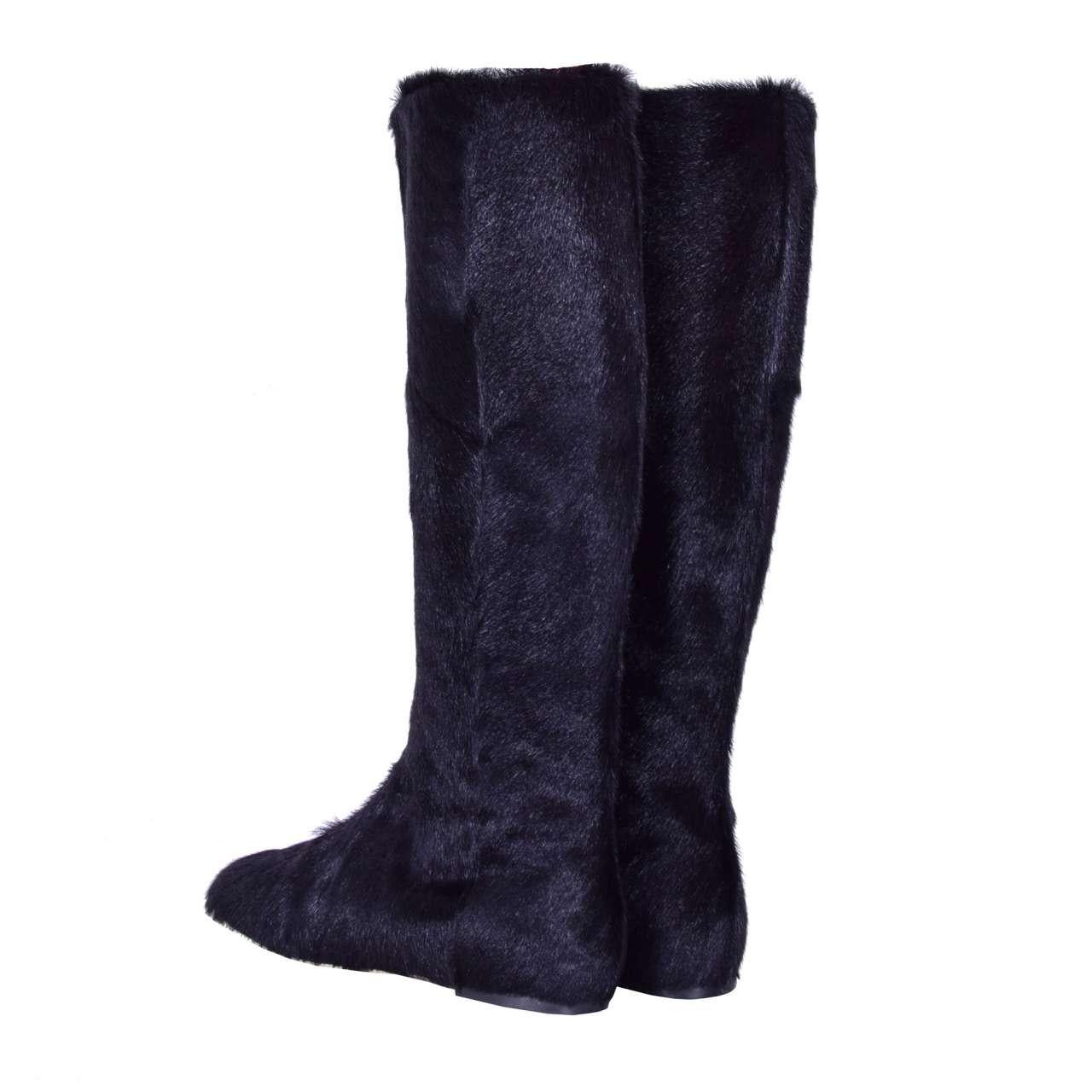 Dolce & Gabbana - Flat Gazelle Fur Boots VALLY Black 39 In Excellent Condition For Sale In Erkrath, DE
