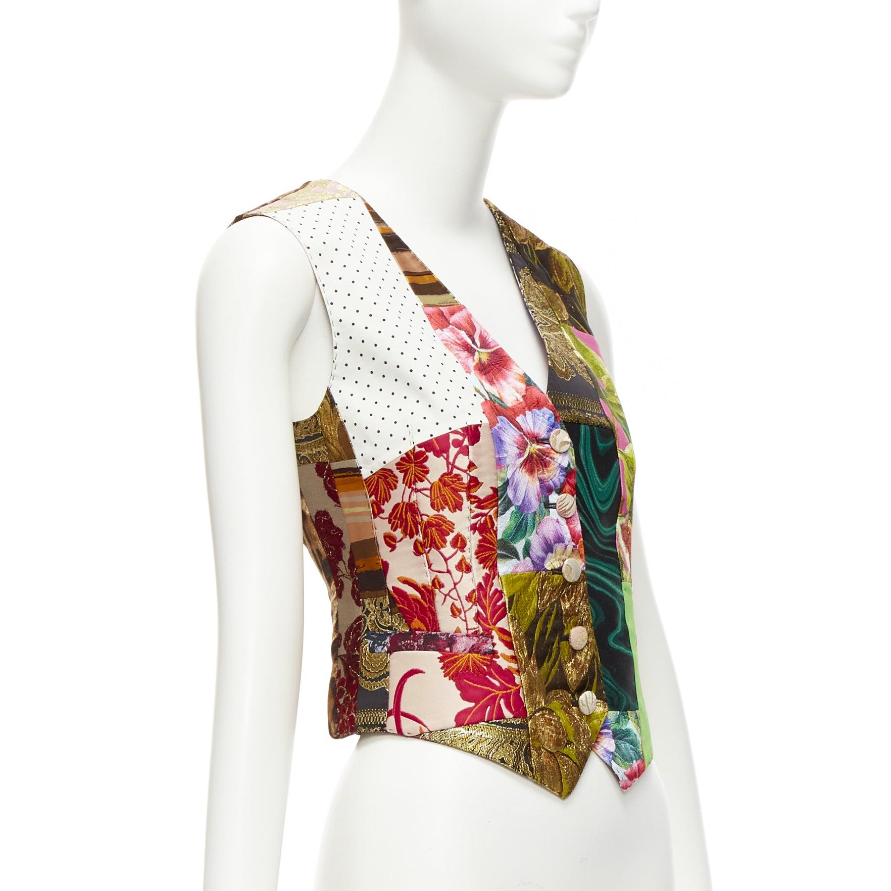 DOLCE GABBANA Weste aus geblümtem Brokat mit Patchwork-Wickel und Knopfleiste IT38 XS im Zustand „Hervorragend“ im Angebot in Hong Kong, NT
