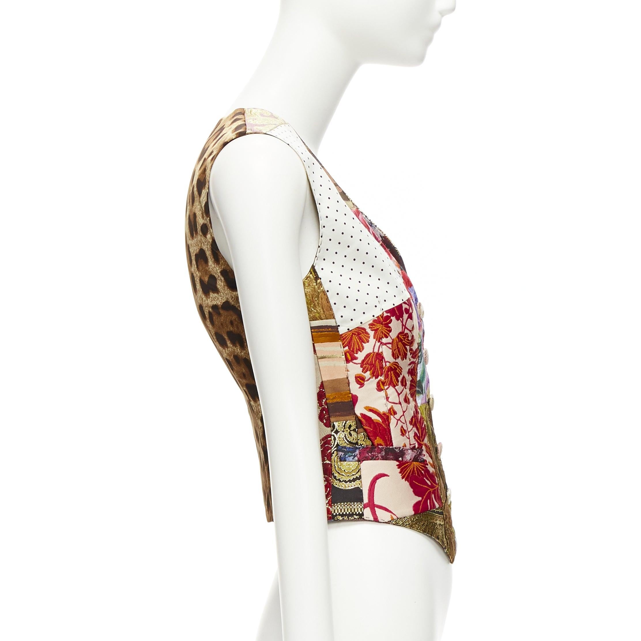 DOLCE GABBANA Weste aus geblümtem Brokat mit Patchwork-Wickel und Knopfleiste IT38 XS Damen im Angebot