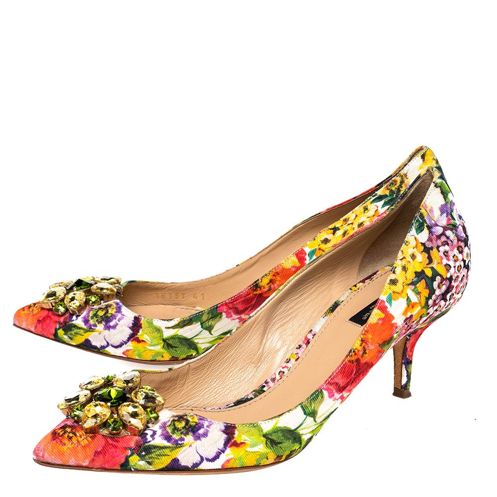Dolce & Gabbana Floral Print Brocade Fabric Crystal Embellished Pumps Size 41 In Good Condition In Dubai, Al Qouz 2