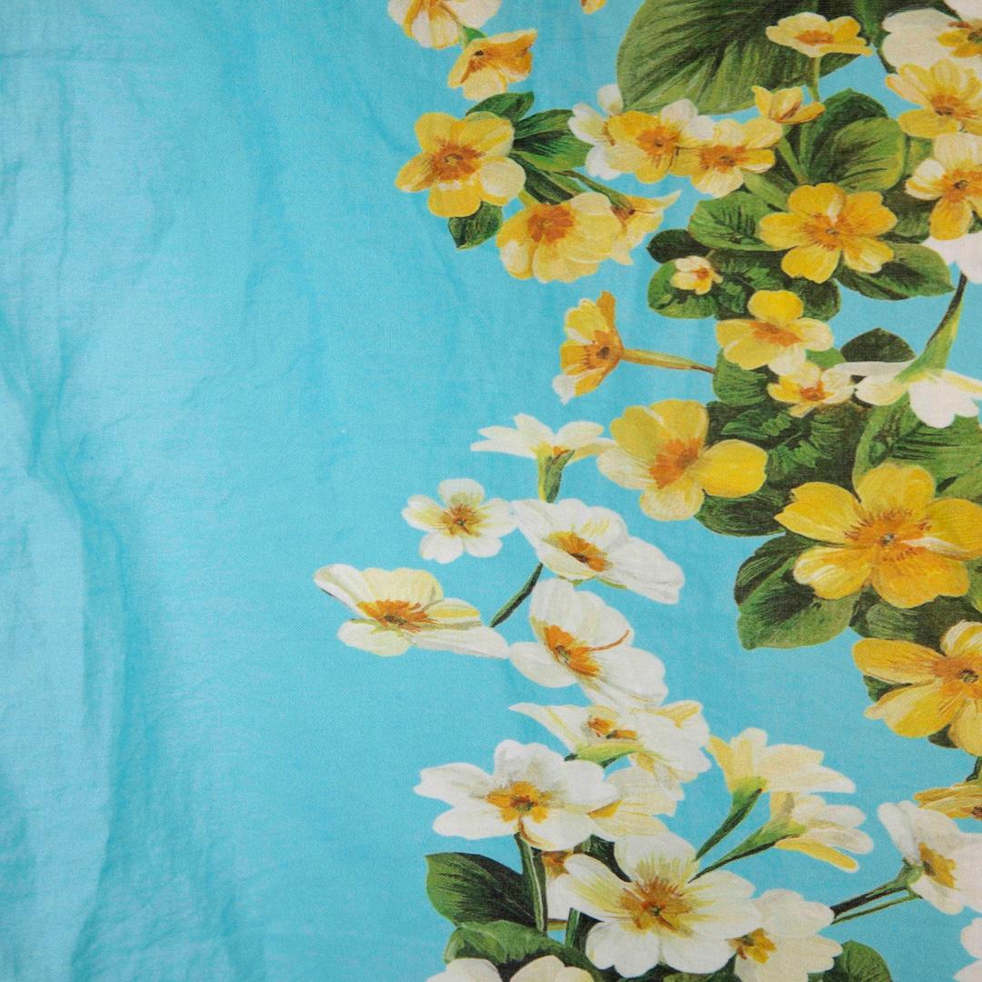 Dolce & Gabbana Floral Print Fringed Scarf In Good Condition For Sale In London, GB