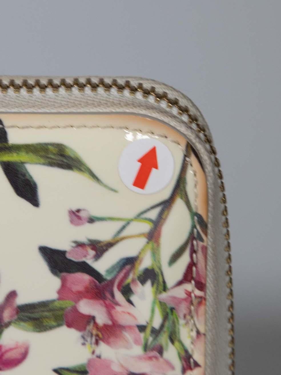 Dolce & Gabbana Floral Print Patent Zip Wallet For Sale 3