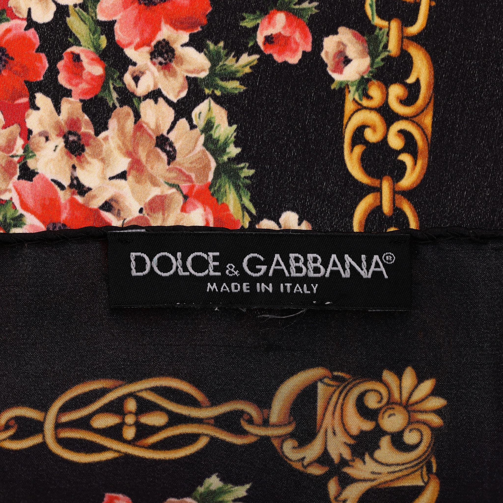 Dolce & Gabbana Floral Print Silk Twill Scarf For Sale 1