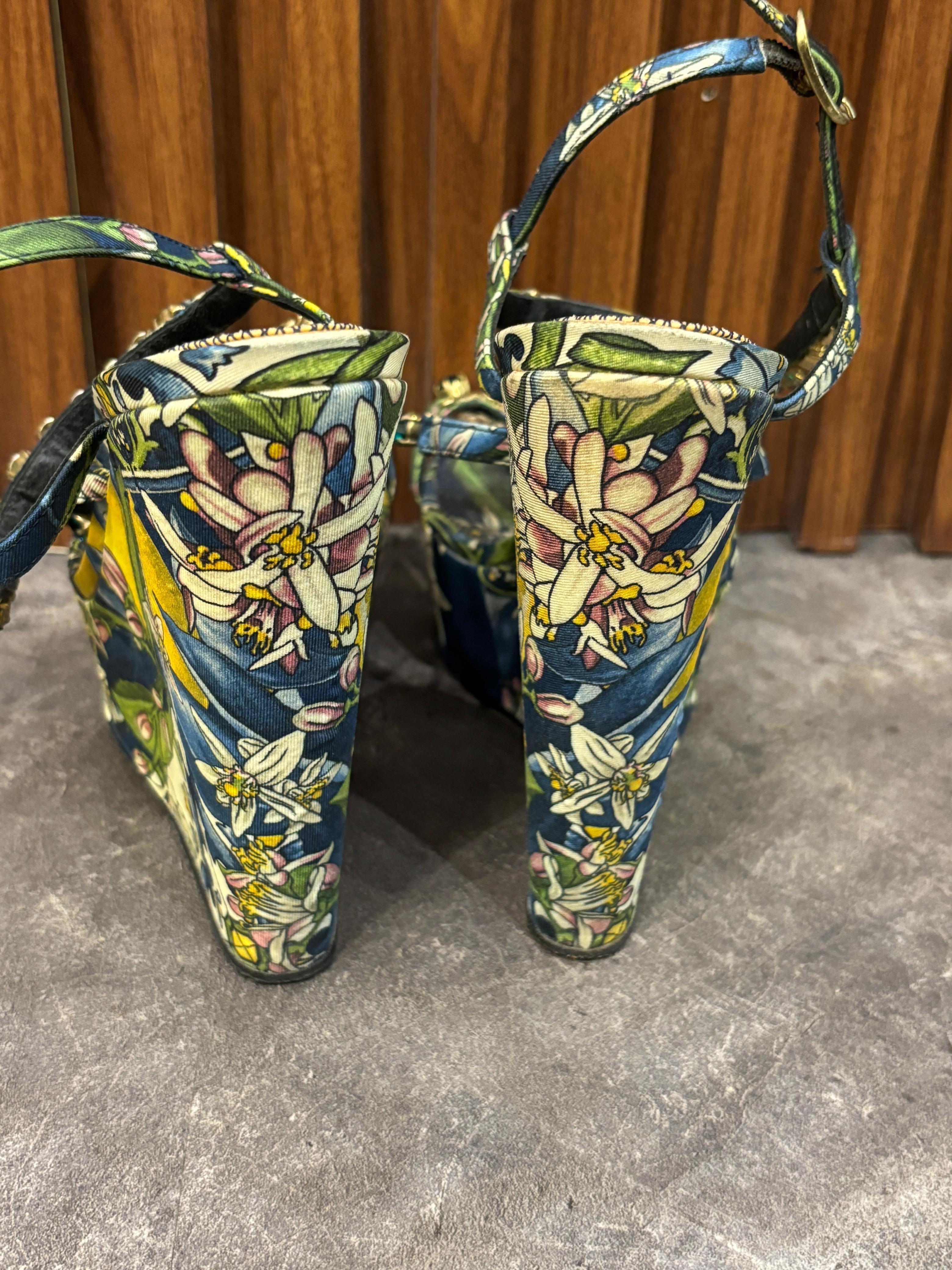 Dolce & Gabbana Floral Satin Crystal Strap Wedges In Good Condition For Sale In Jakarta, Daerah Khusus Ibukota Jakarta