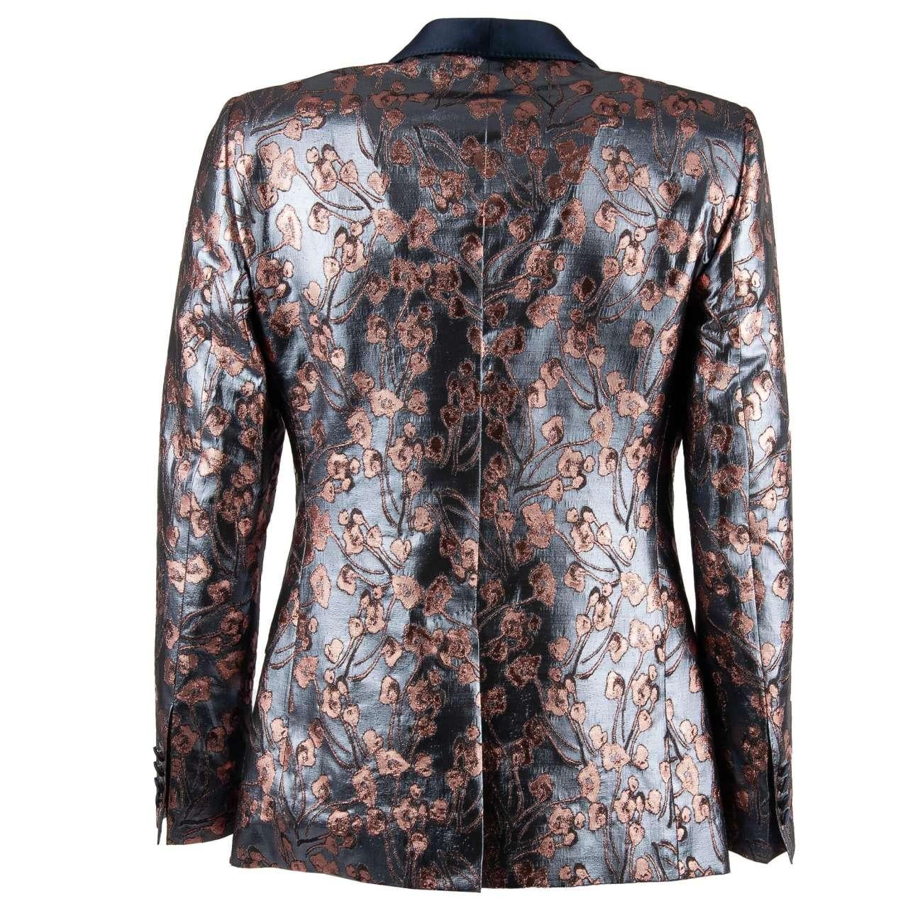 - Floral shiny lurex tuxedo / blazer MARTINI in light blue and pink with a contrast silk blue shawl lapel by DOLCE & GABBANA - Former RRP: EUR 1.950 - Made In Italy - New with Tag - Slim Fit - Model: G2JP9T-FJM3T-S8350 - Material: 92% Polyester, 8%