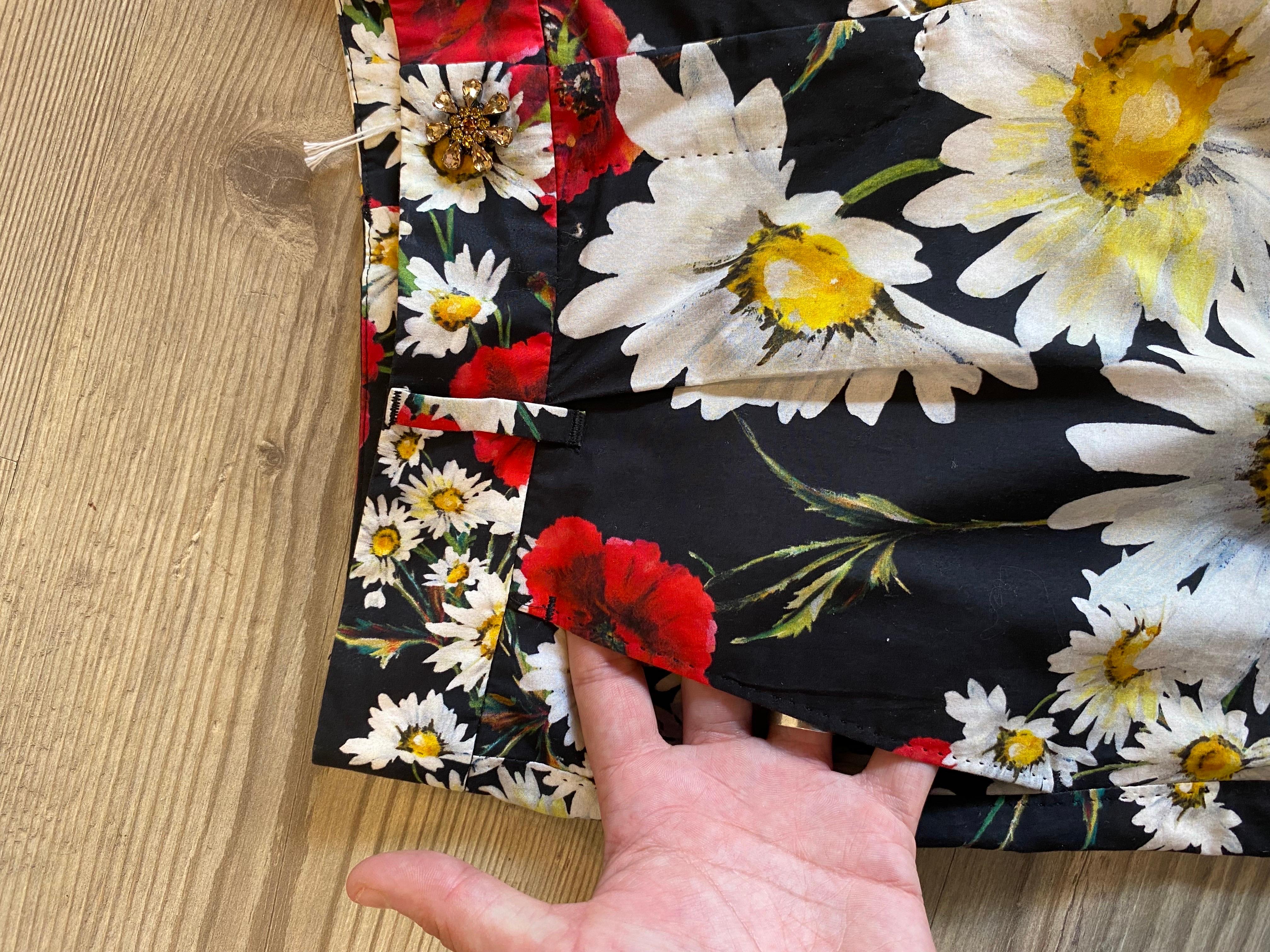 Pantalon à fleurs Dolce & Gabbana
Collection SS 2016 en vente 1