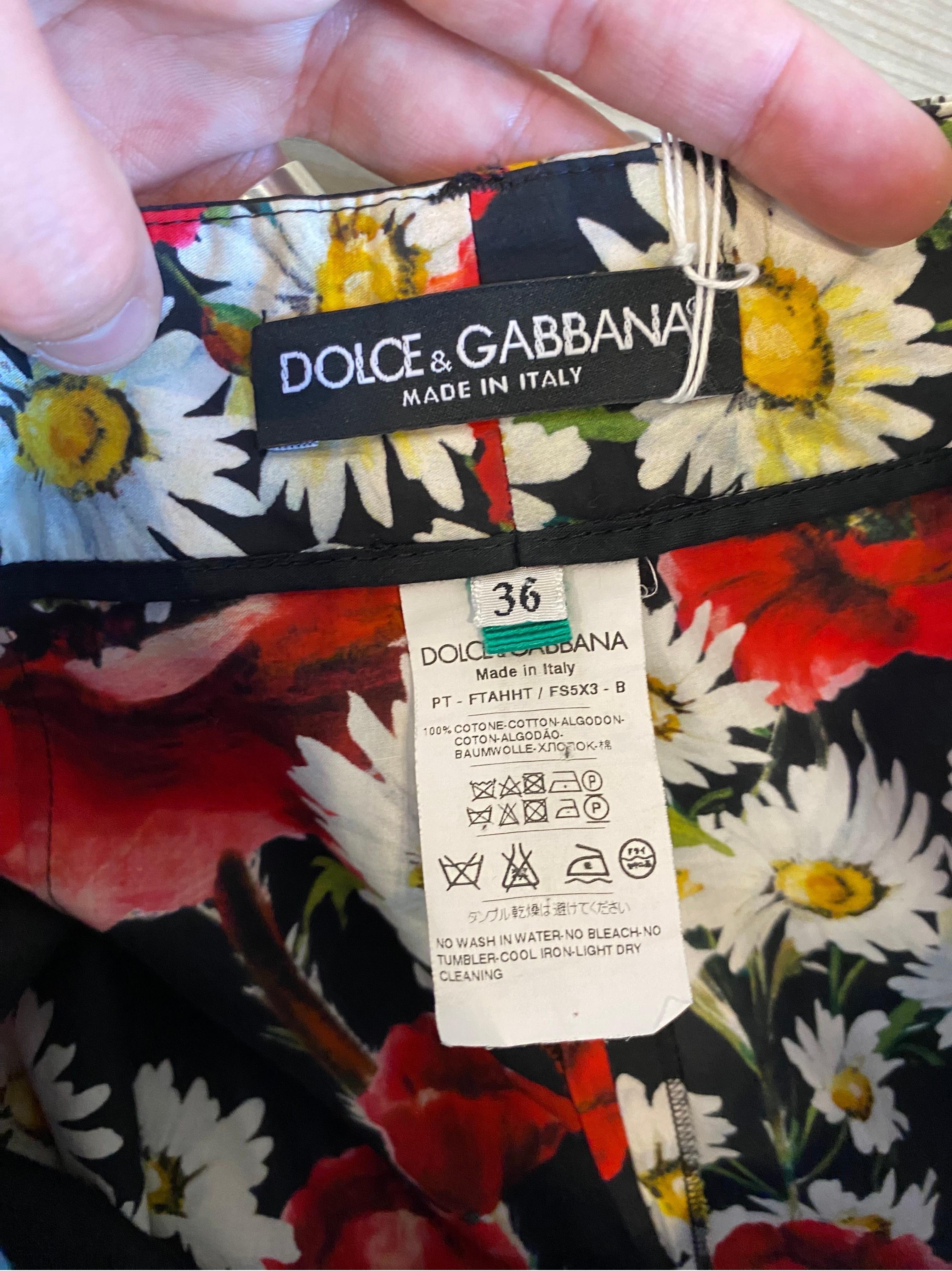 Pantalon à fleurs Dolce & Gabbana
Collection SS 2016 en vente 3