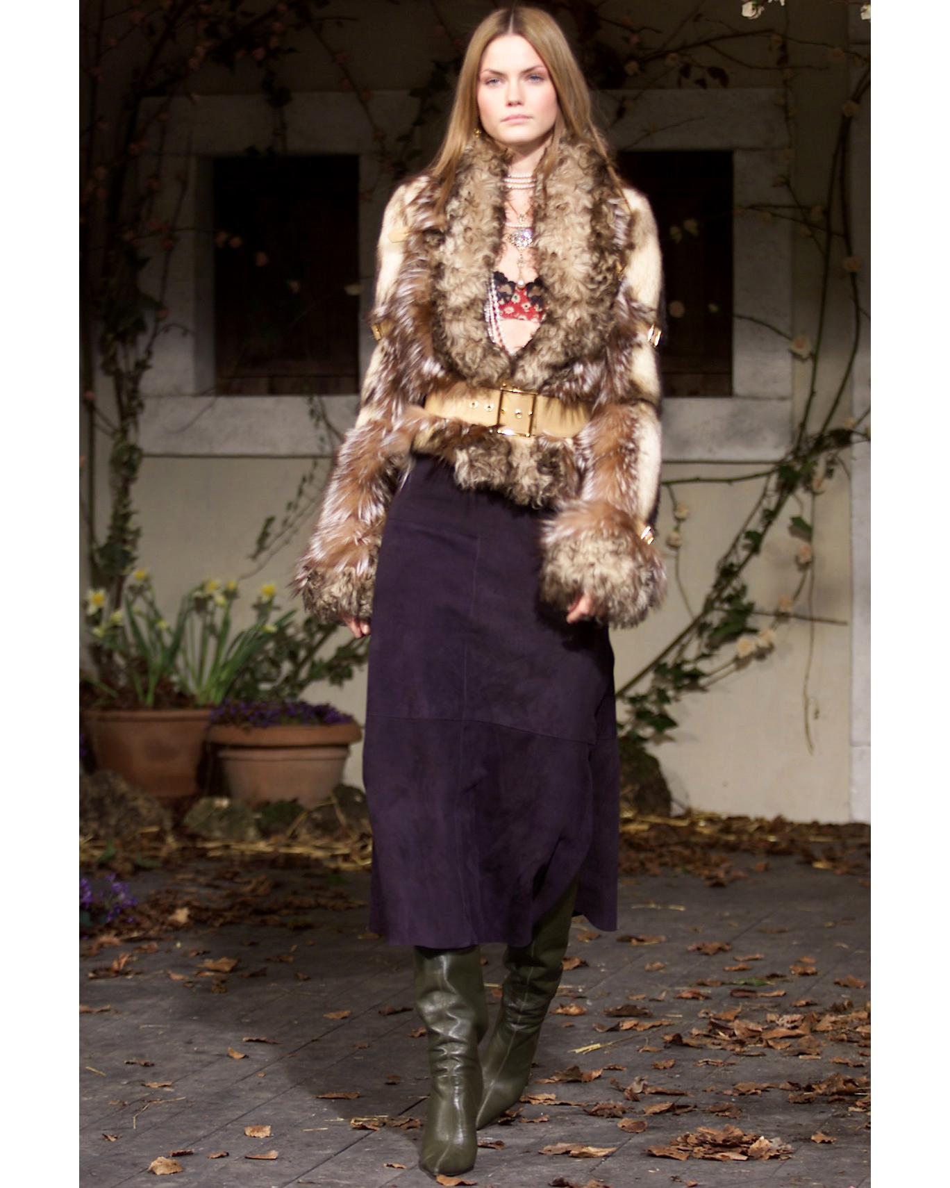 Marron Veste en fourrure et en peau de mouton Dolce & Gabbana avec plusieurs ceintures en cuir, saison 2001 en vente