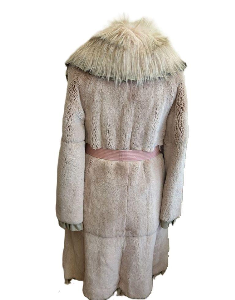 Dolce & Gabbana Angora Vintage Rosa Pelzmantel aus Pelz (Puderrosa) ( Sonderanfertigung) im Zustand „Gut“ im Angebot in Алматинский Почтамт, KZ