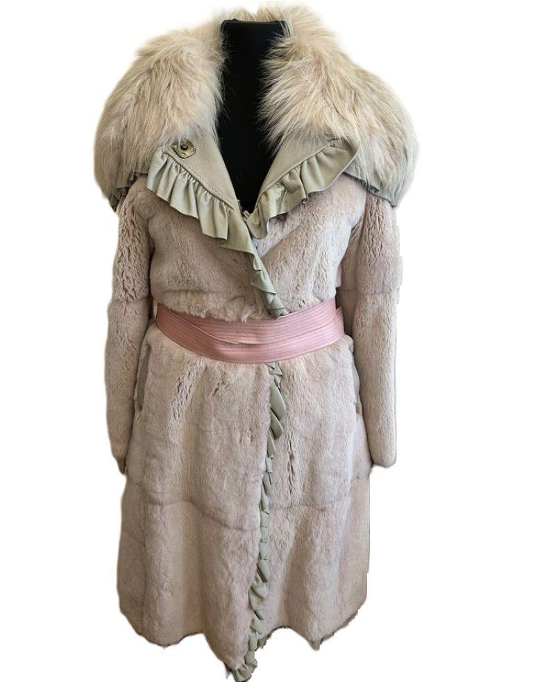 Dolce & Gabbana Angora Vintage Rosa Pelzmantel aus Pelz (Puderrosa) ( Sonderanfertigung) im Angebot 1
