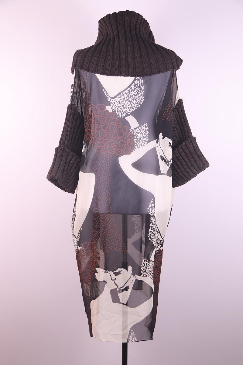 Rarest item!
Dolce & Gabbana  FW 2002 2003  silk transparent dress / tunic Runway 

38 it

But it might fit a bigger size.


mannequin 84.5 cm x 62 cm x 91 cm mannequin 33.35 in x 24.49 in x 35.79 in

Reference: Valery Prince walks the runway during