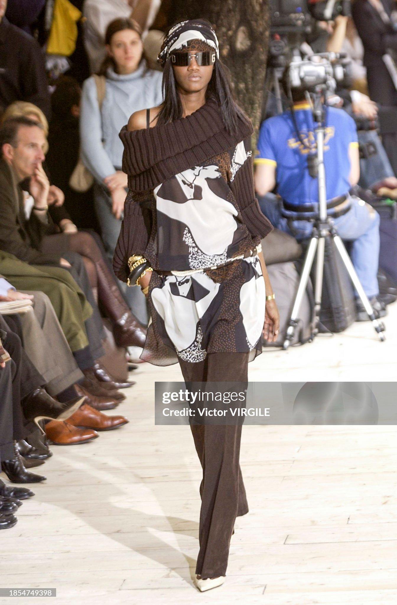 Dolce & Gabbana  FW 2002 2003  silk transparent dress / tunic Runway rare For Sale 2