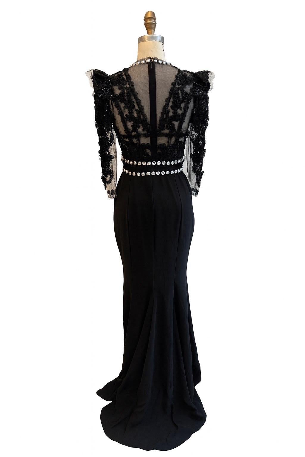 Dolce & Gabbana FW 2010 Pasarela Vestido de noche negro con adornos de cristal IT 38 Negro en venta