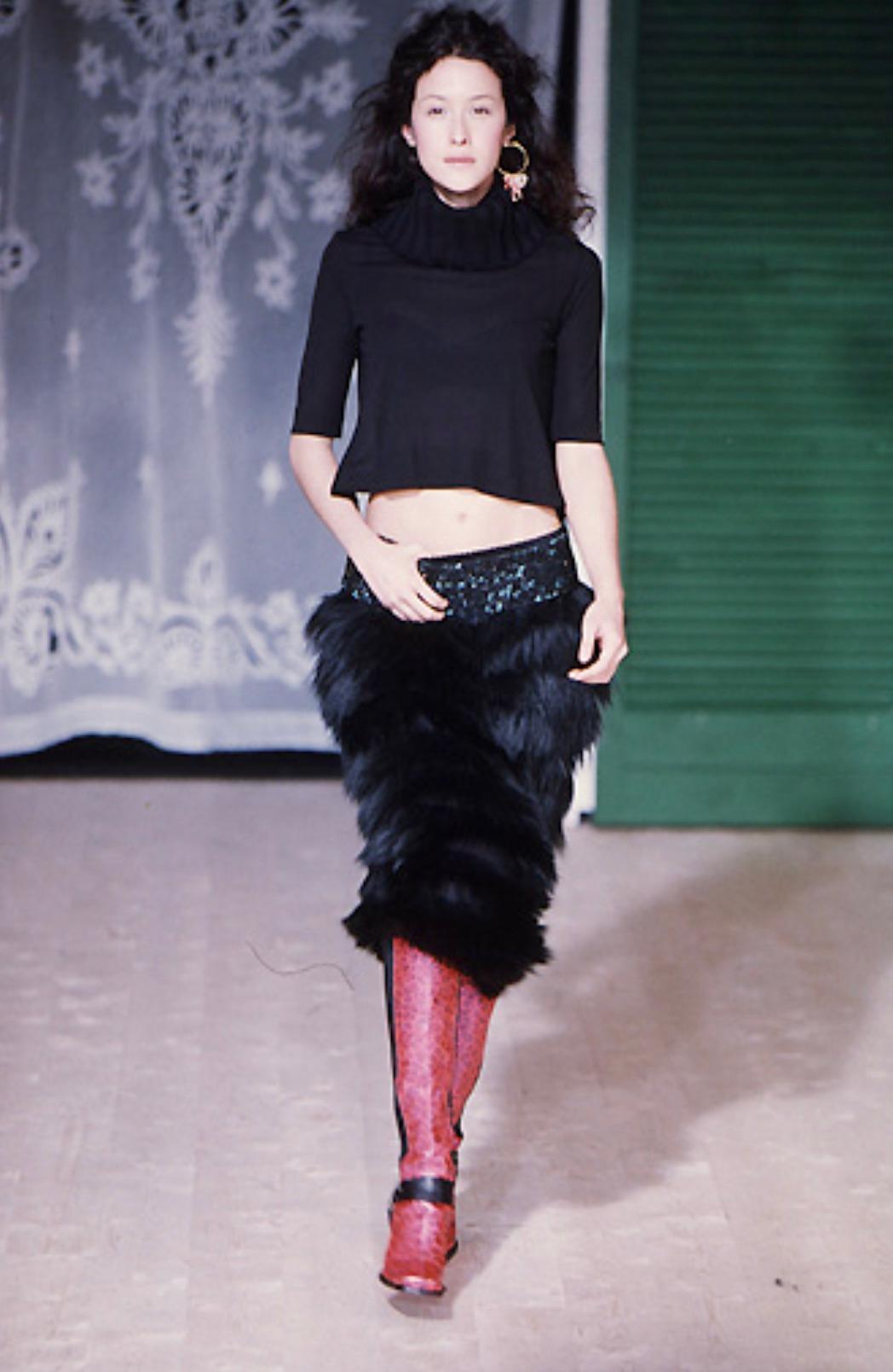 DOLCE & GABBANA FW 99 Ikonischer bestickter Gürtel mit niedriger Taille aus Satin im Zustand „Hervorragend“ im Angebot in Milano, MILANO