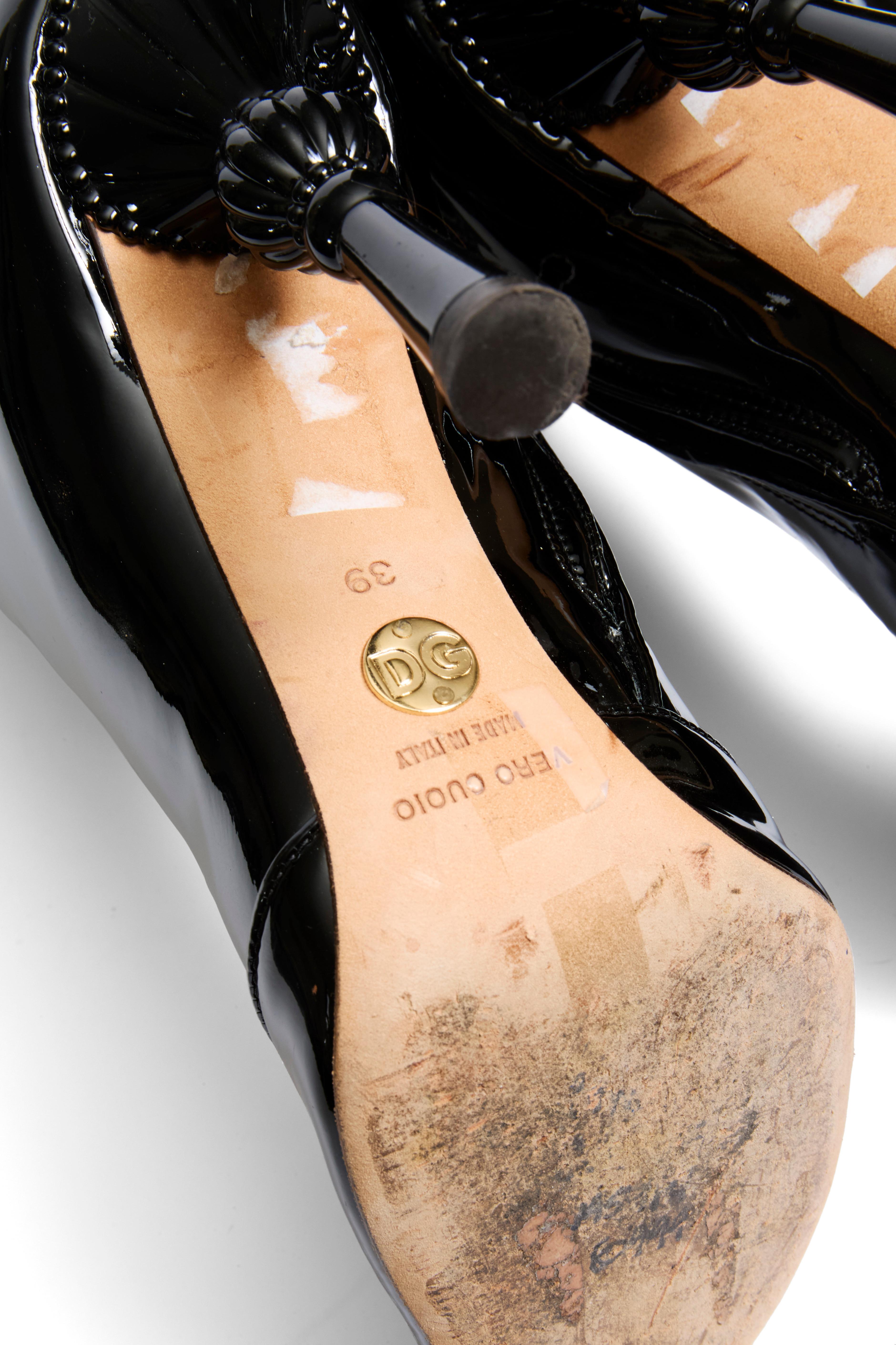 Dolce & Gabbana FW07 Patent Baroque-Heel Knee-High Boots Size 39 en vente 9