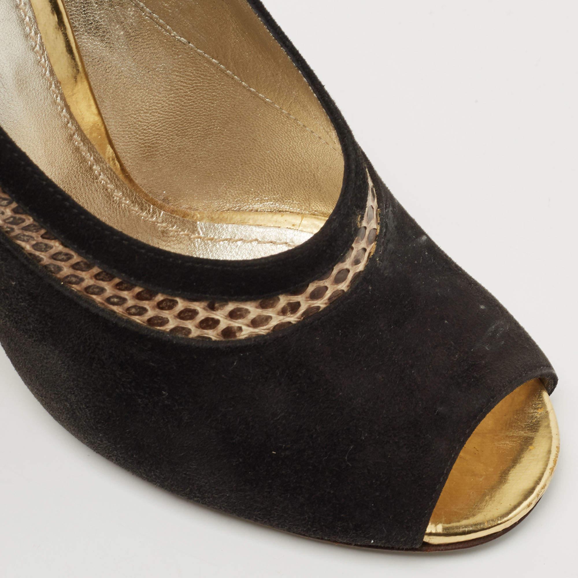 Dolce & Gabbana Gold/Black Leather and  Suede Peep Toe Pump Size 39.5 For Sale 3